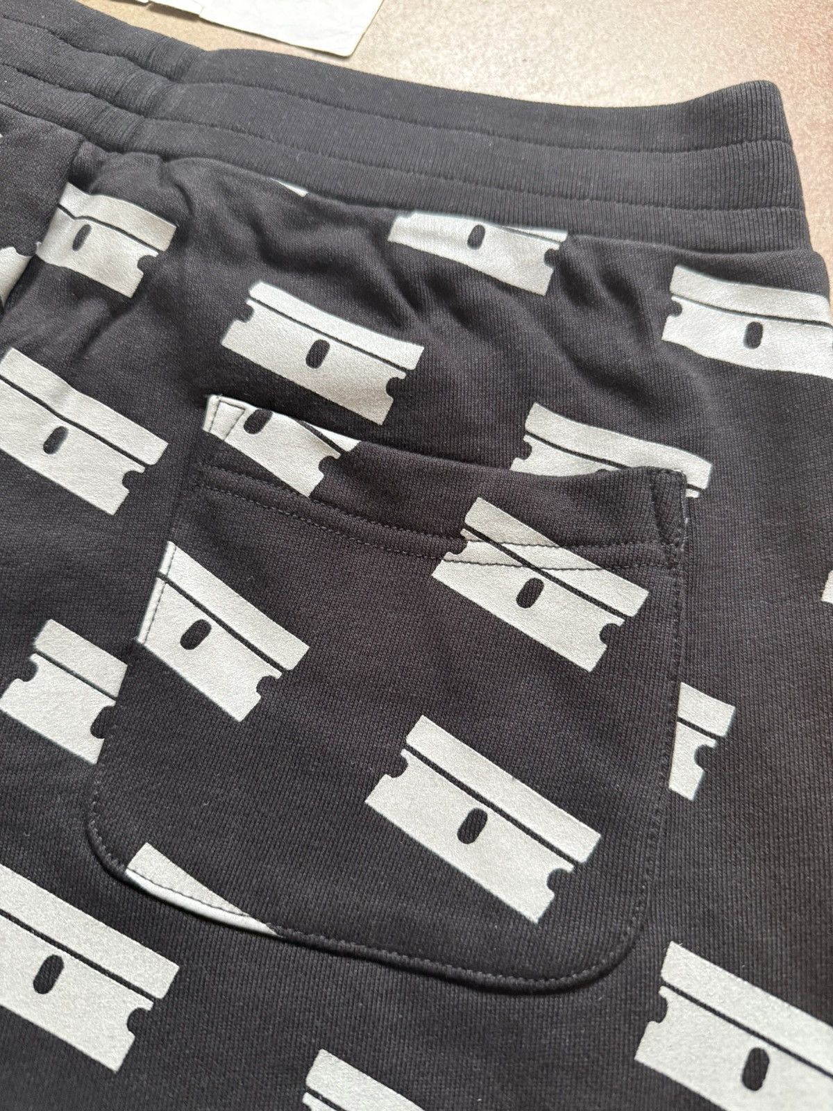 G59 Records $UICIDEBOY$ G59 Records Razor Sweatpants Black Medium Size US 32 / EU 48 - 5 Thumbnail