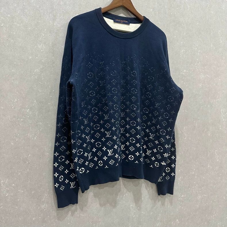 Louis Vuitton Louis Vuitton Dark Blue Gradient Full Print LOGO Knitted sw Size US XL / EU 56 / 4 - 3 Thumbnail