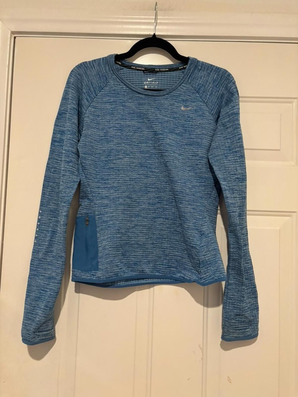 Nike Women's sz XS blue Nike dri fit athletic shirt #664 Size XS / US 0-2 / IT 36-38 - 1 Thumbnail