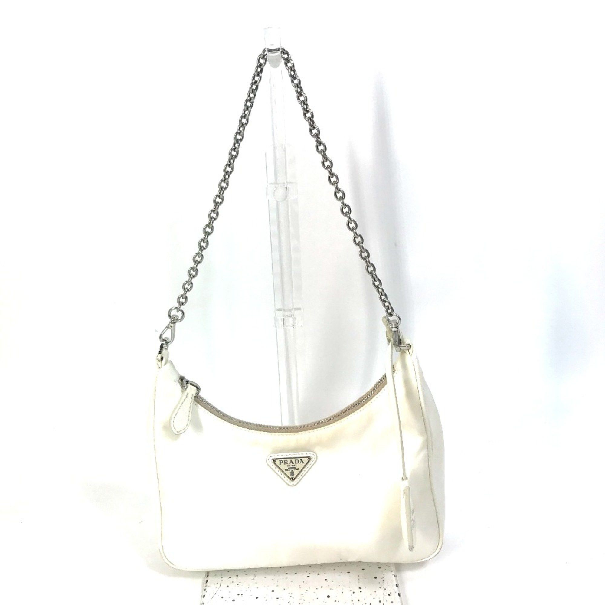 Prada PRADA 1BH204 triangle logo triangle logo plate Chain with crossbody pouch Shoulder Bag White Beige Size ONE SIZE - 1 Thumbnail