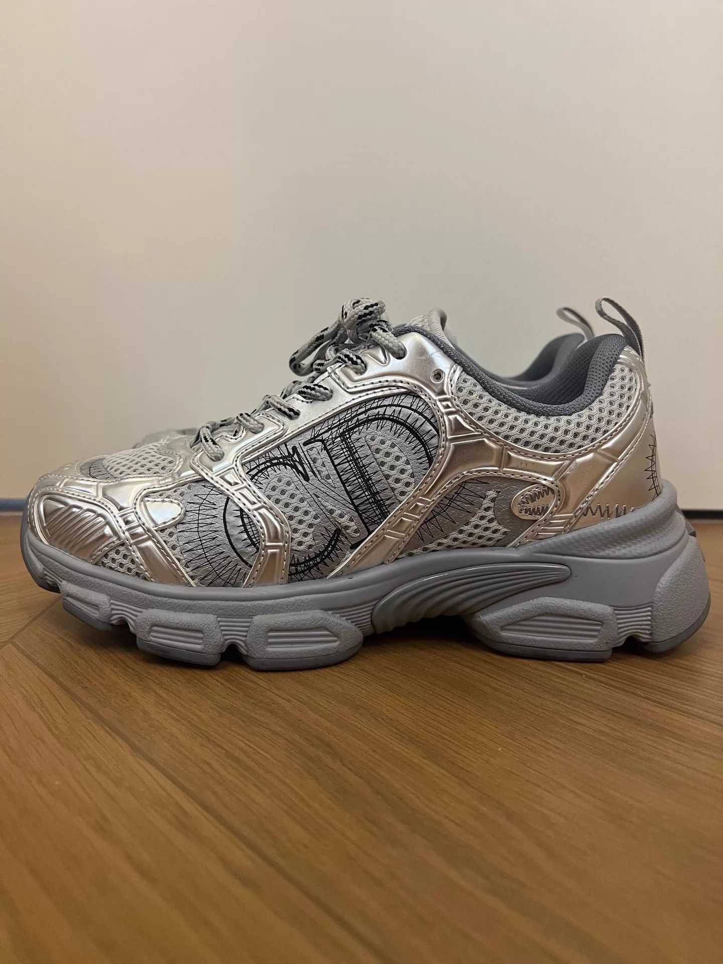Dior DIOR Chrono Women's Gray Round-Toe Low-Top Sneakers Size US 6 / IT 36 - 1 Thumbnail