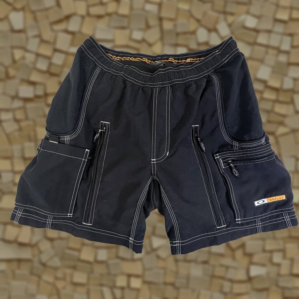 Oakley VINTAGE Oakley Software Cargo Tactical Shorts Mens M Multi Pocket Y2K Bike Lined Size US 31 - 1 Thumbnail