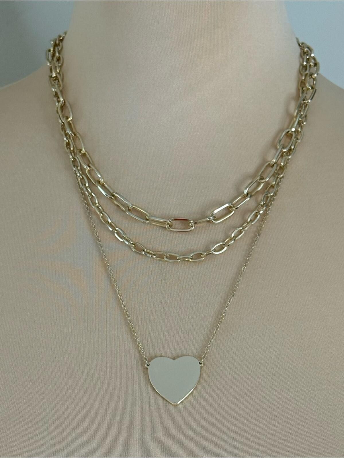 Other Triple link gold tone chain necklace with heart pendant Size ONE SIZE - 1 Thumbnail