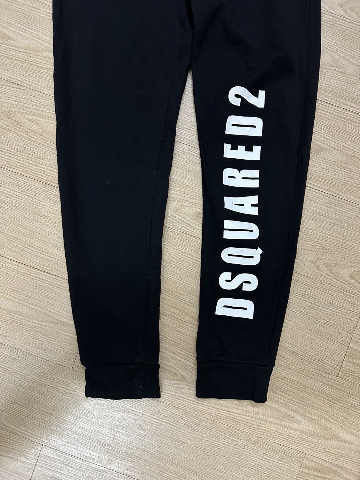 Beauty Beast × Designer × Dsquared2 Rare Dsquared2 Spell Out Jogger Sweatpants Size US 32 / EU 48 - 4 Thumbnail
