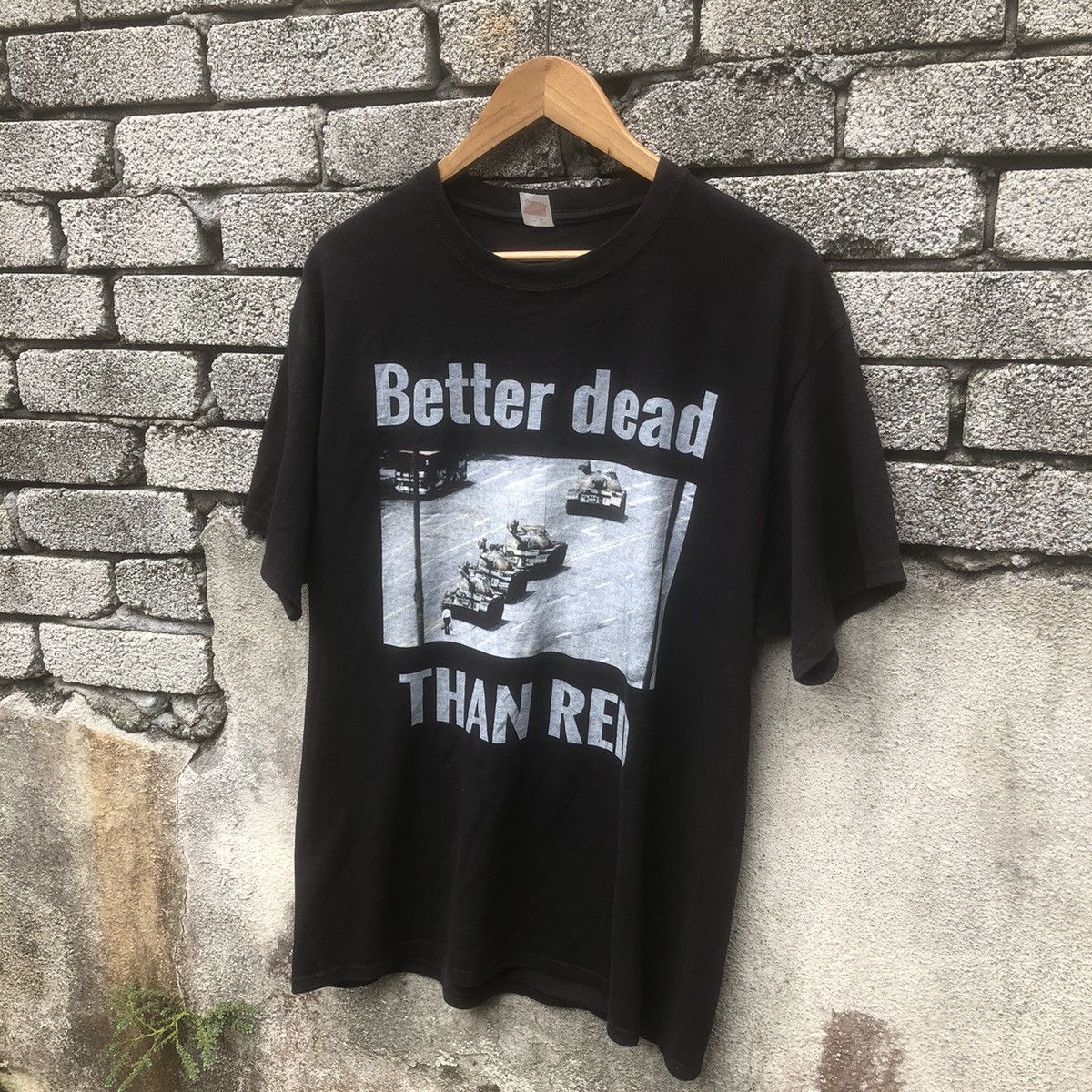 Vintage Vintage The Tank Man Anti Communist Tee Size US L / EU 52-54 / 3 - 5 Thumbnail