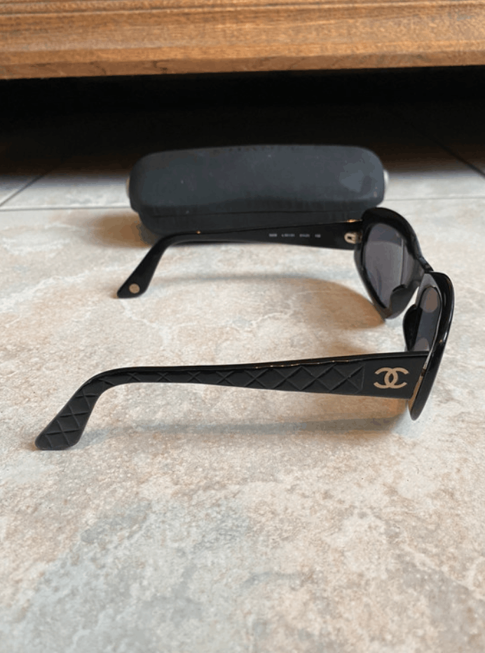 Chanel Sunglasses 5009 Rhinestone Logo Rimless Vintage