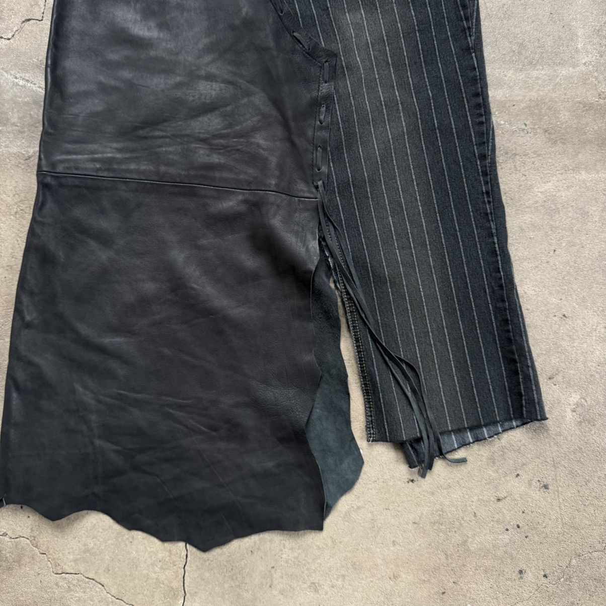 Marithe + Francois Girbaud Vintage Ancora Grunge Split Denim Leather Skirt Size 26" / US 2 / IT 38 - 3 Thumbnail
