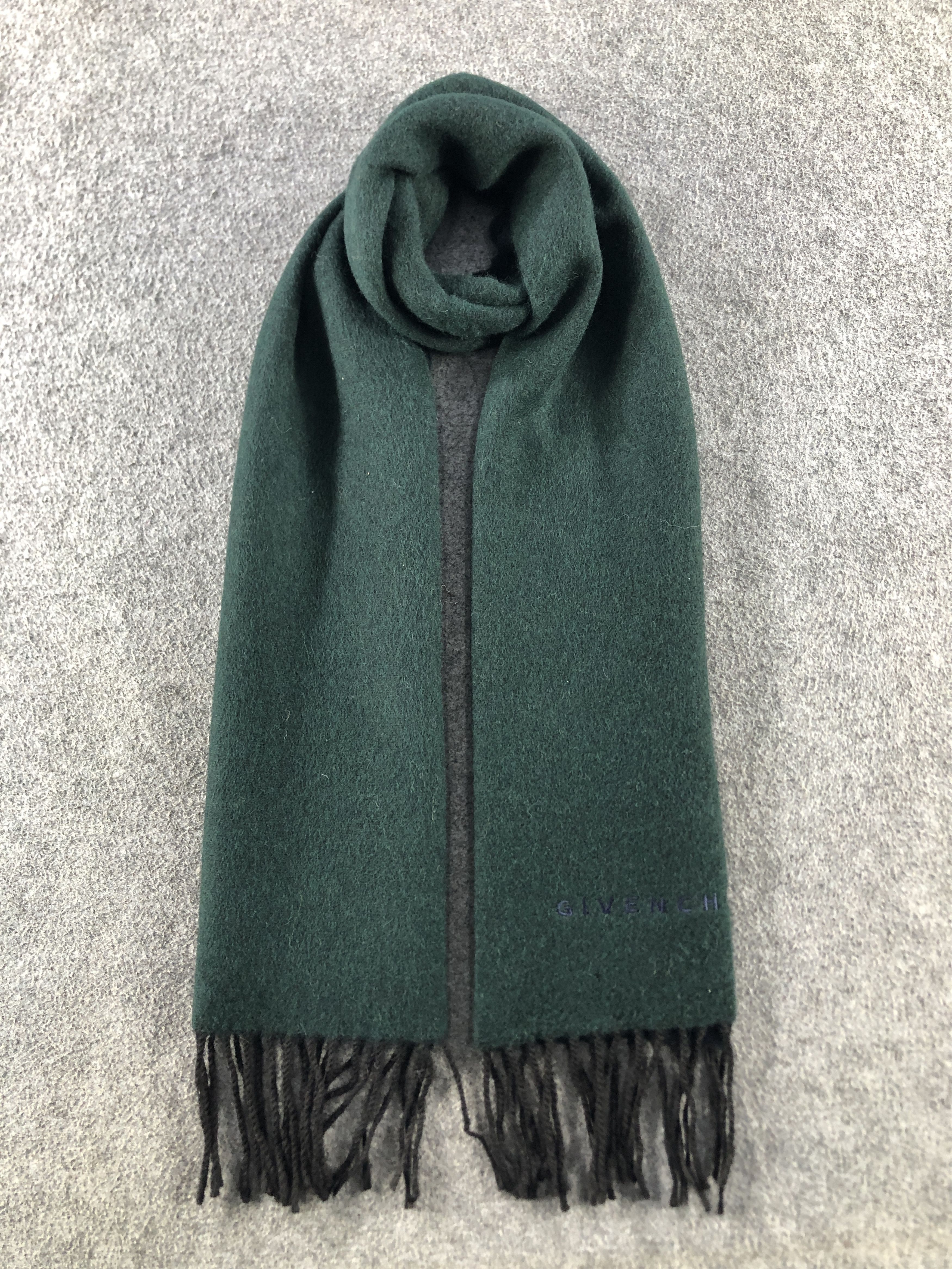 Givenchy Givenchy Scarf / Muffler / Neckwear P915 Size ONE SIZE - 1 Thumbnail
