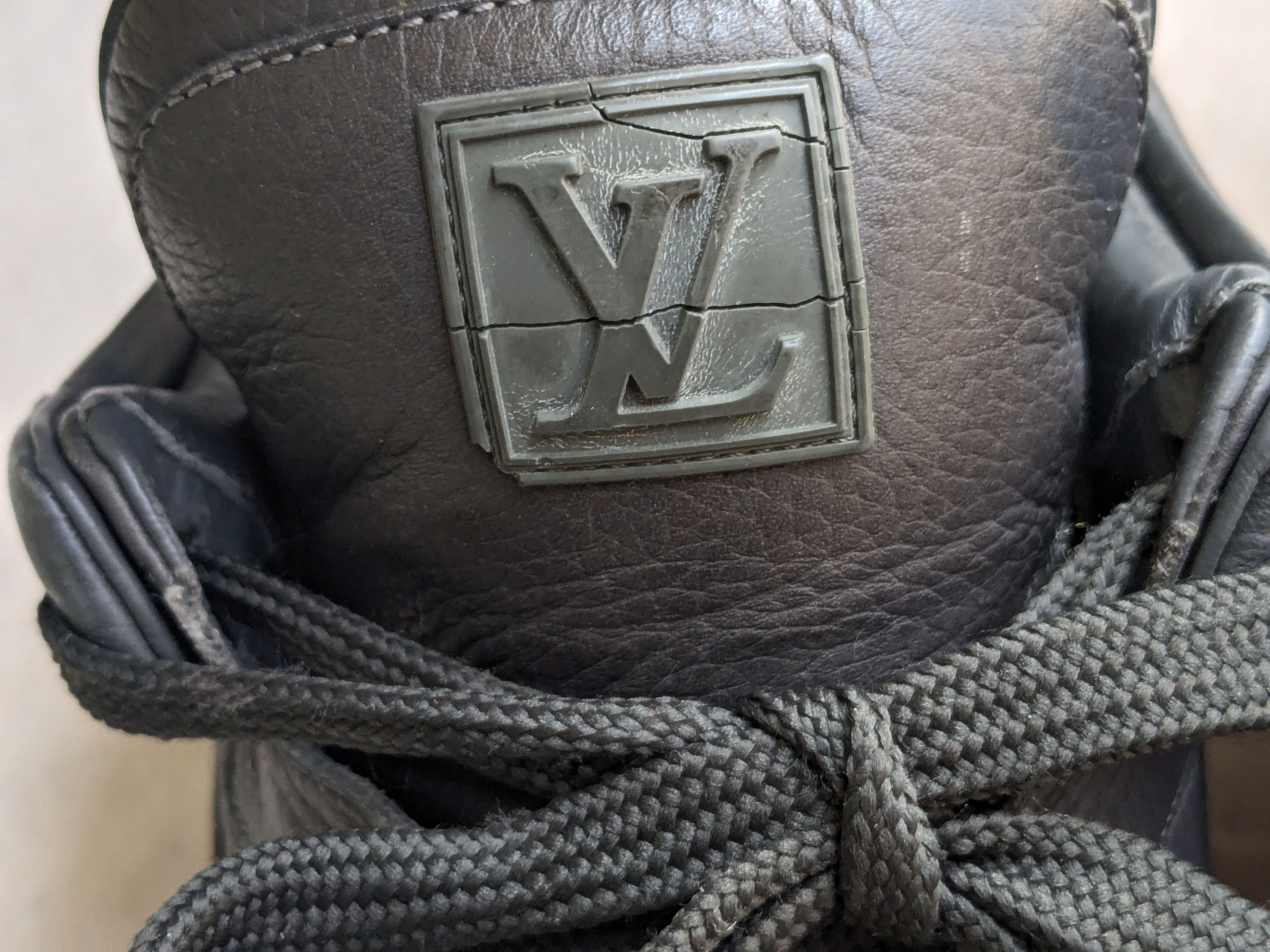 Kanye West × Louis Vuitton Louis Vuitton Dons Kanye West Gray Leather Low Tops 11 Size US 11 / EU 44 - 3 Thumbnail