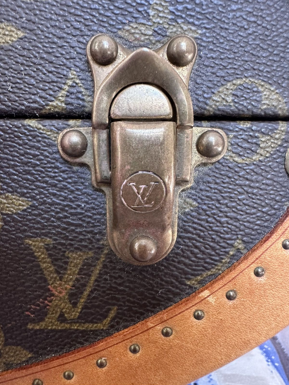 Louis Vuitton LV x Manolo Blahnik Centenaire Oval Trunk (1996) Size ONE SIZE - 19 Thumbnail