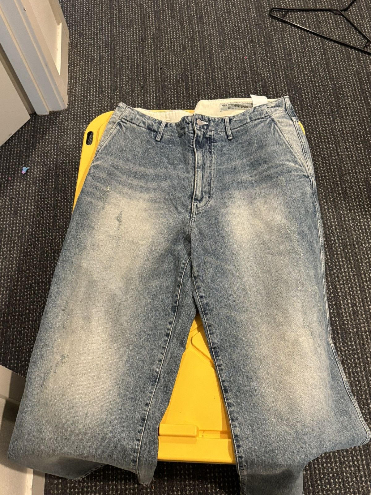 Designer Pottery light wash jeans Size US 36 / EU 52 - 1 Thumbnail