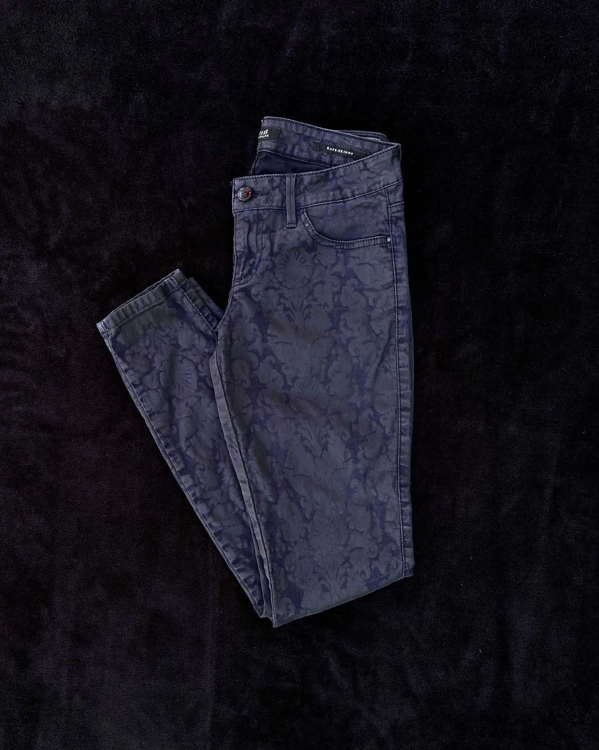 Guess × Vintage Guess Patterned Skinny Jeans Size 27" / US 4 / IT 40 - 1 Thumbnail