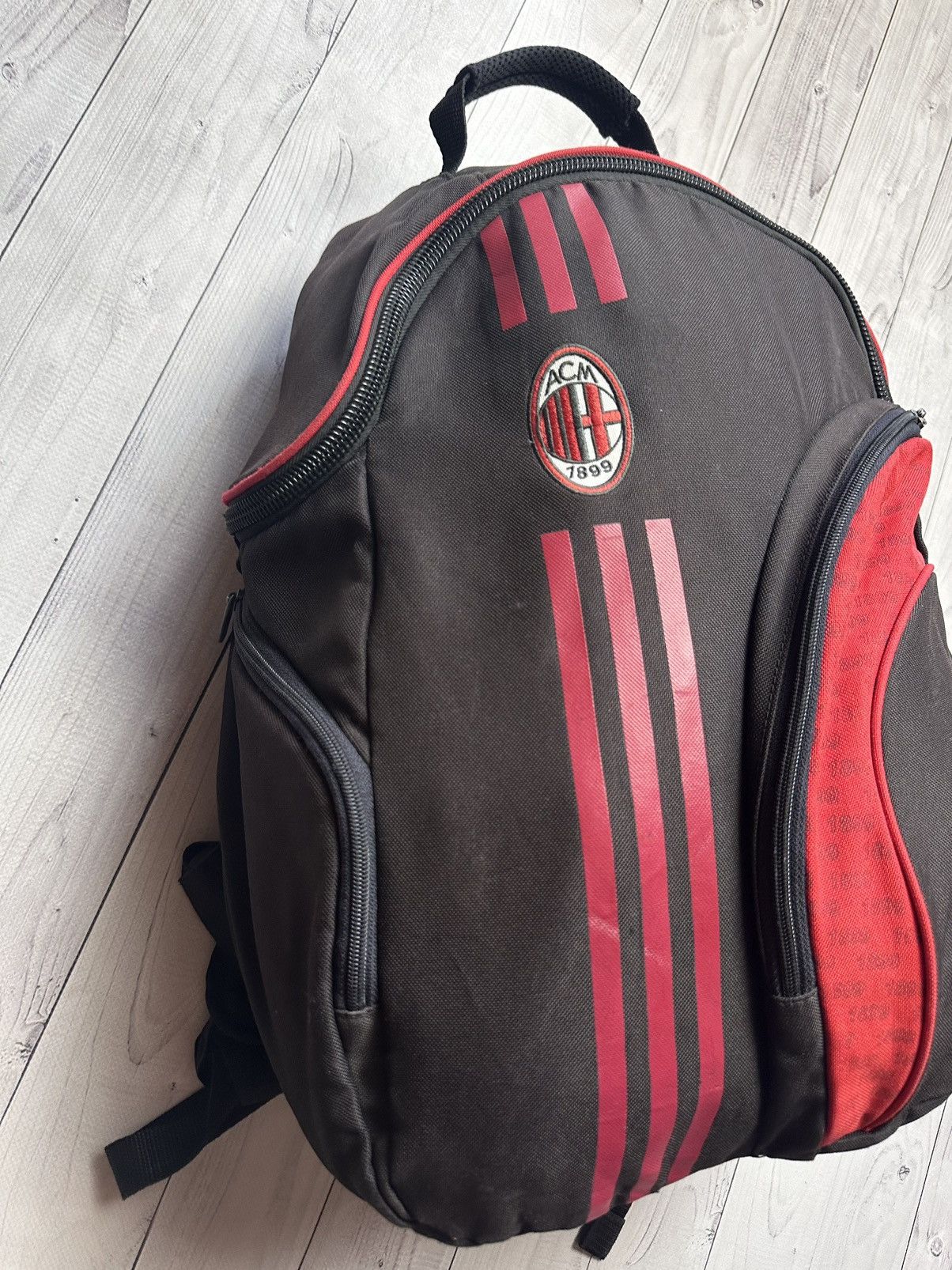 Adidas × Vintage Vintage adidas AC Milan soccer bag pack distressed Size ONE SIZE - 3 Thumbnail