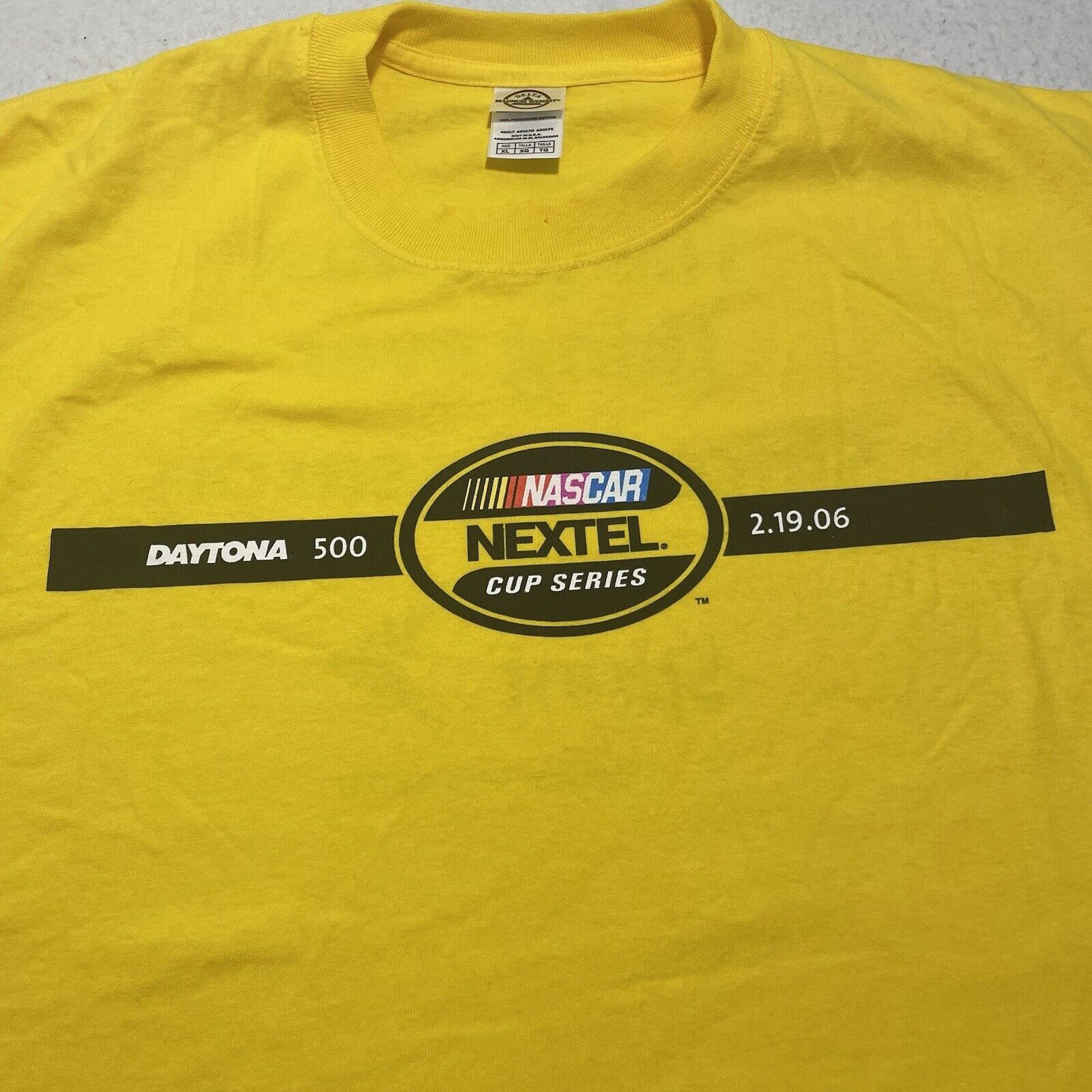 Delta Vintage 2006 NASCAR Daytona 500 Sprint Graphic T Shirt Size US XL / EU 56 / 4 - 2 Thumbnail