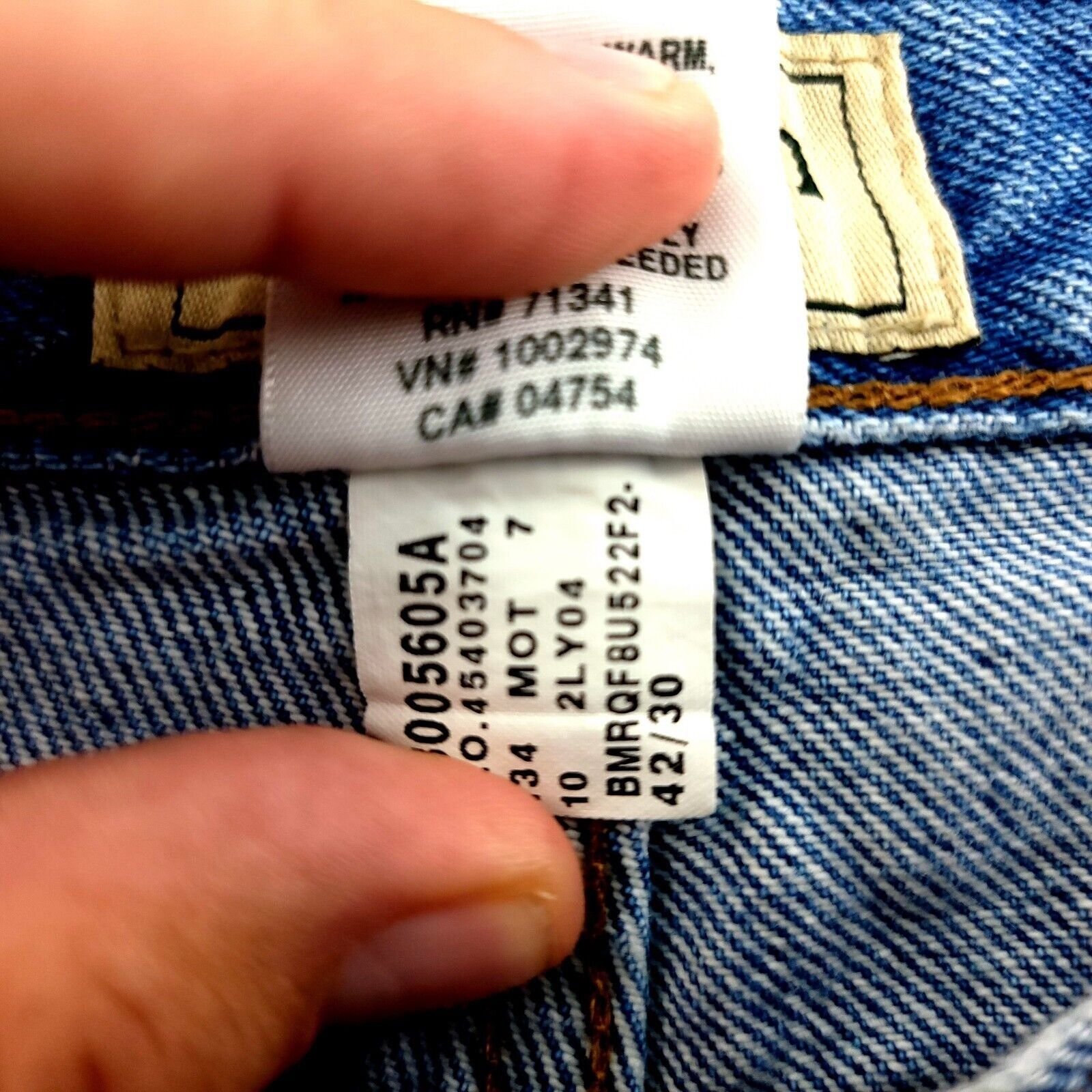 L.L. Bean L.L. Bean Relaxed Fit Light Wash Blue High Rise Denim Jeans Size US 42 / EU 58 - 7 Thumbnail