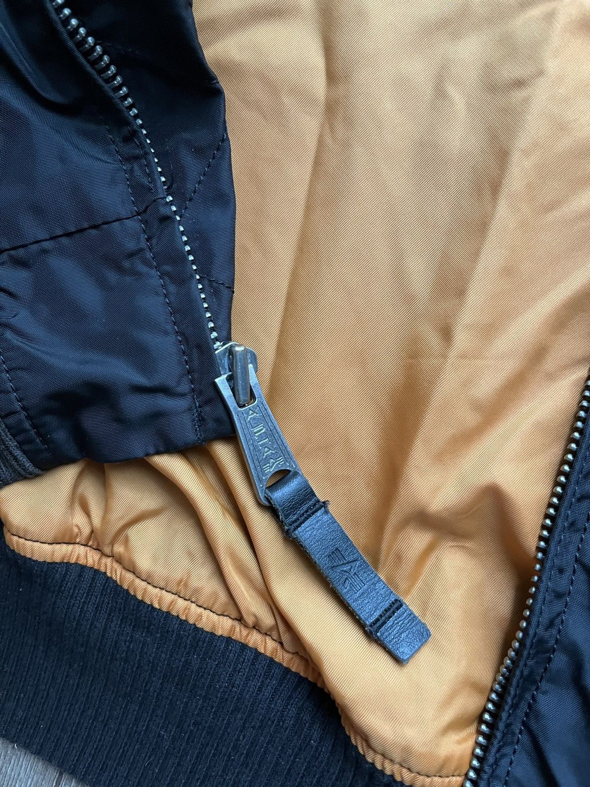 Alpha Industries Stunning Alpha Industries bomber Jacket 🚀 🌙 Size US S / EU 44-46 / 1 - 5 Thumbnail