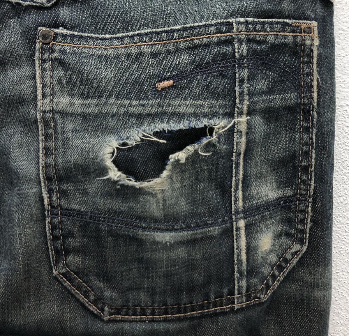 H&M H&M &BRAGG Fit Jeans – Distressed Black Wash, W31 L32 Size US 32 / EU 48 - 8 Thumbnail
