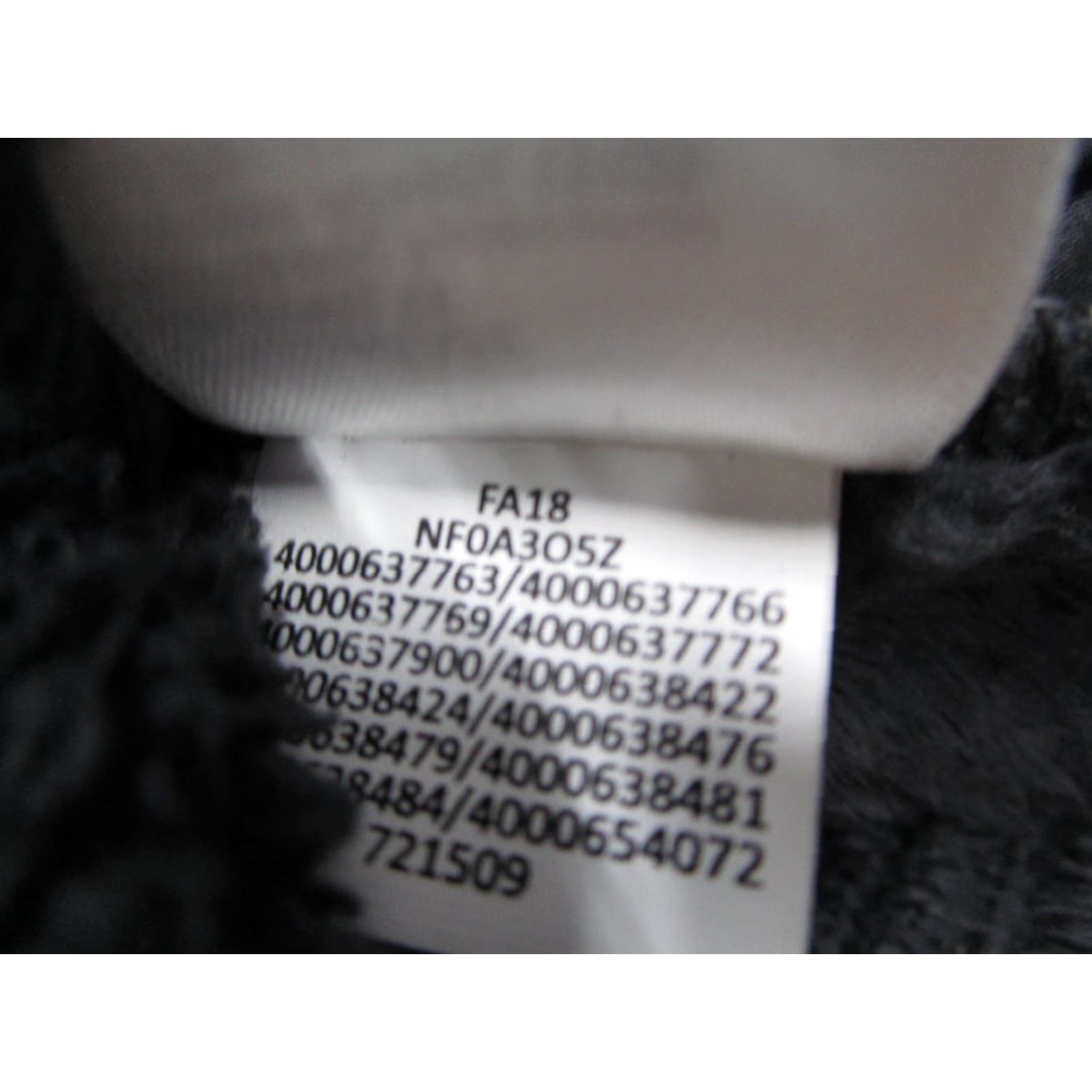 The North Face VINTAGE? No. The North Face Women Medium Gray Osito Hybrid Fleece Full Zip Deep Pile Jacket Size M / US 6-8 / IT 42-44 - 5 Thumbnail