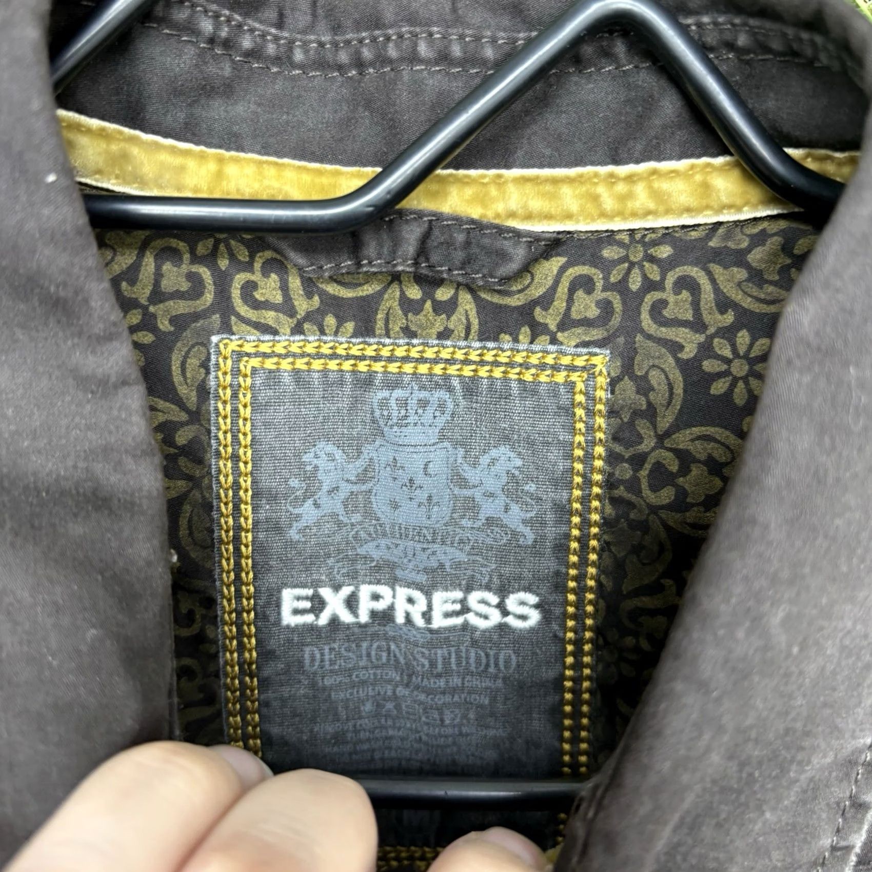 Express Express Button-Down Shirt Mens M Black Skull Animals Cross Biker Grunge Goth Shirt Size US M / EU 48-50 / 2 - 3 Thumbnail