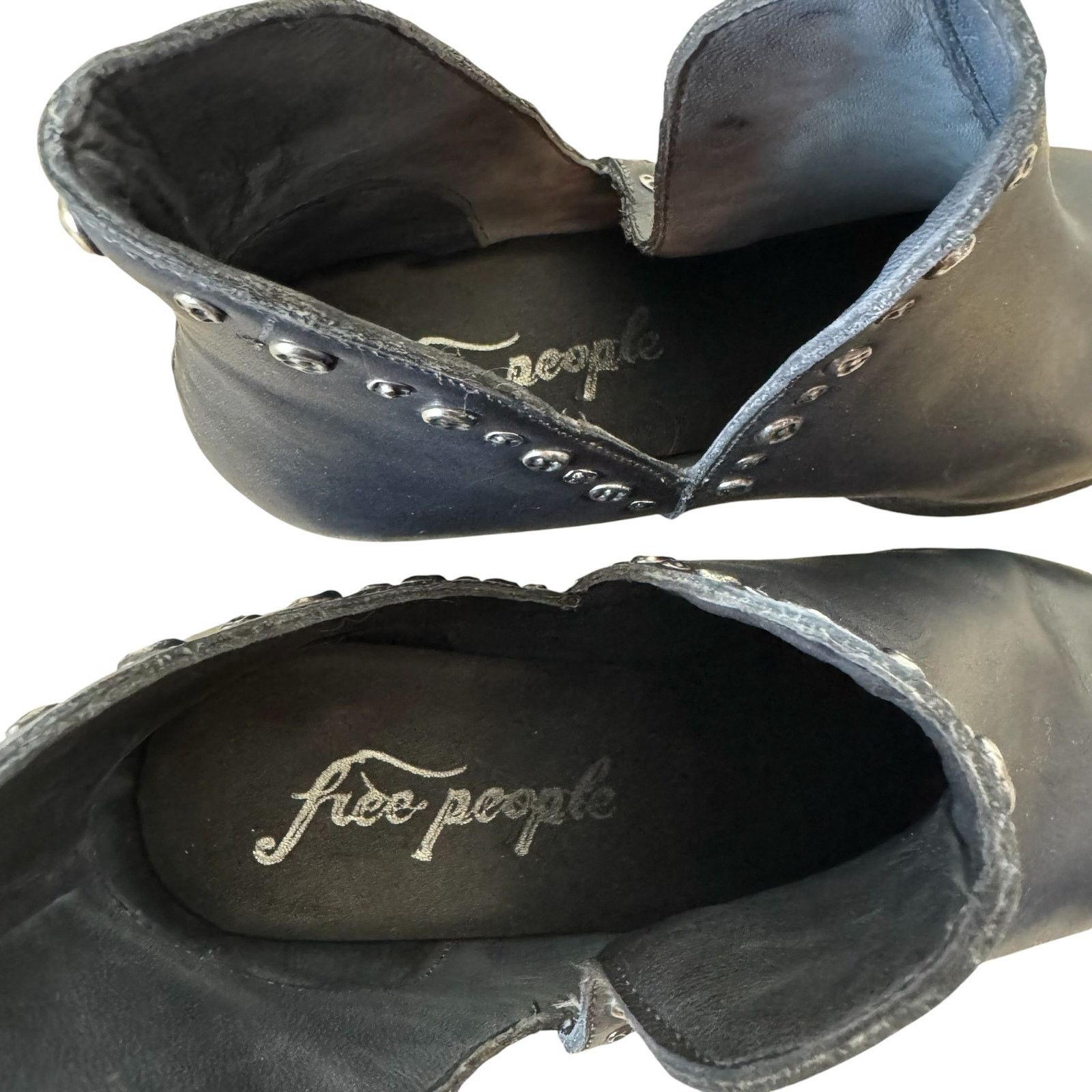 Free People FREE PEOPLE Studded Charm Double V Ankle Boots Size 37/6.5 Size US 6.5 / IT 36.5 - 11 Thumbnail