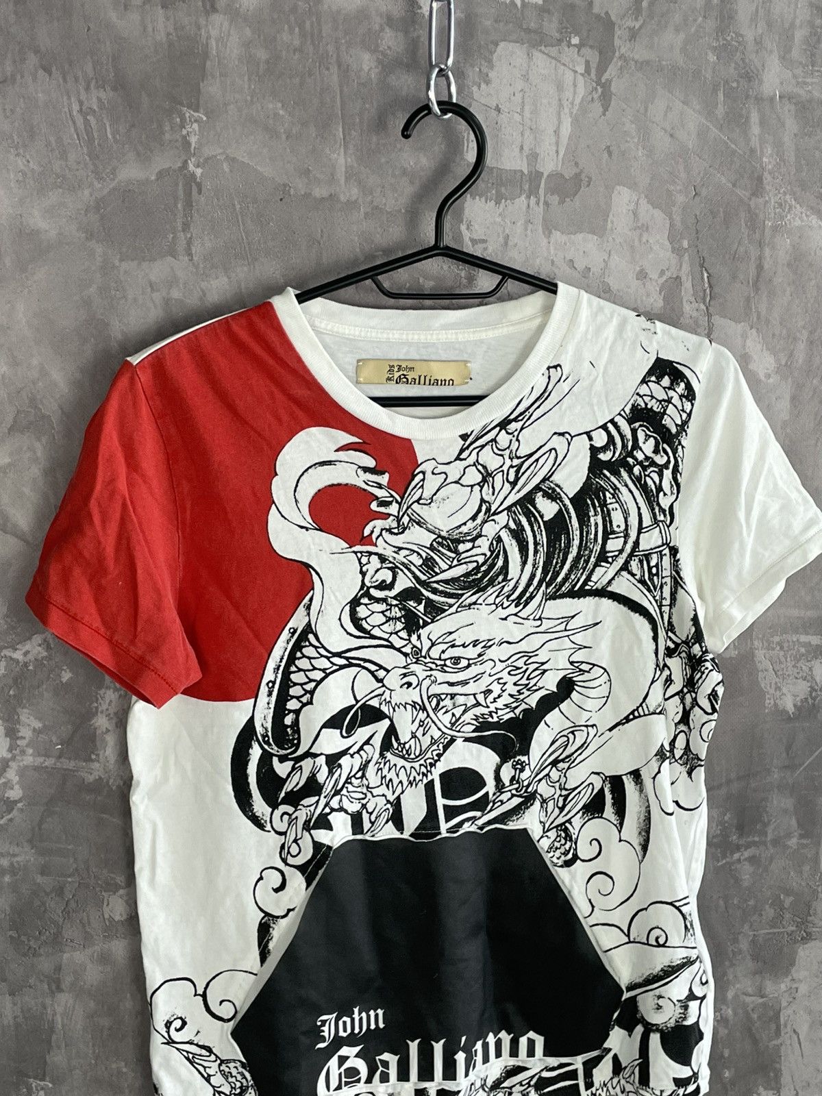 John Galliano Y2K John Galliano Dragon Spell Out T-shirt Size M / US 6-8 / IT 42-44 - 7 Thumbnail
