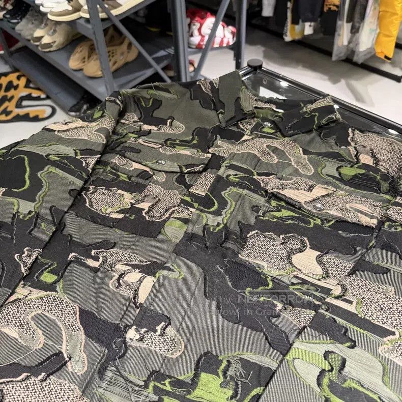 Valentino Valentino Classic camouflage jacket Size US L / EU 52-54 / 3 - 2 Thumbnail