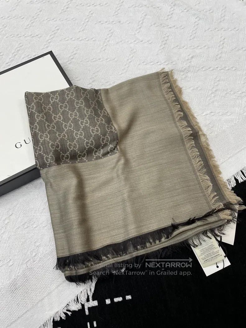 Gucci Gucci Full logo scarf Size ONE SIZE - 4 Thumbnail
