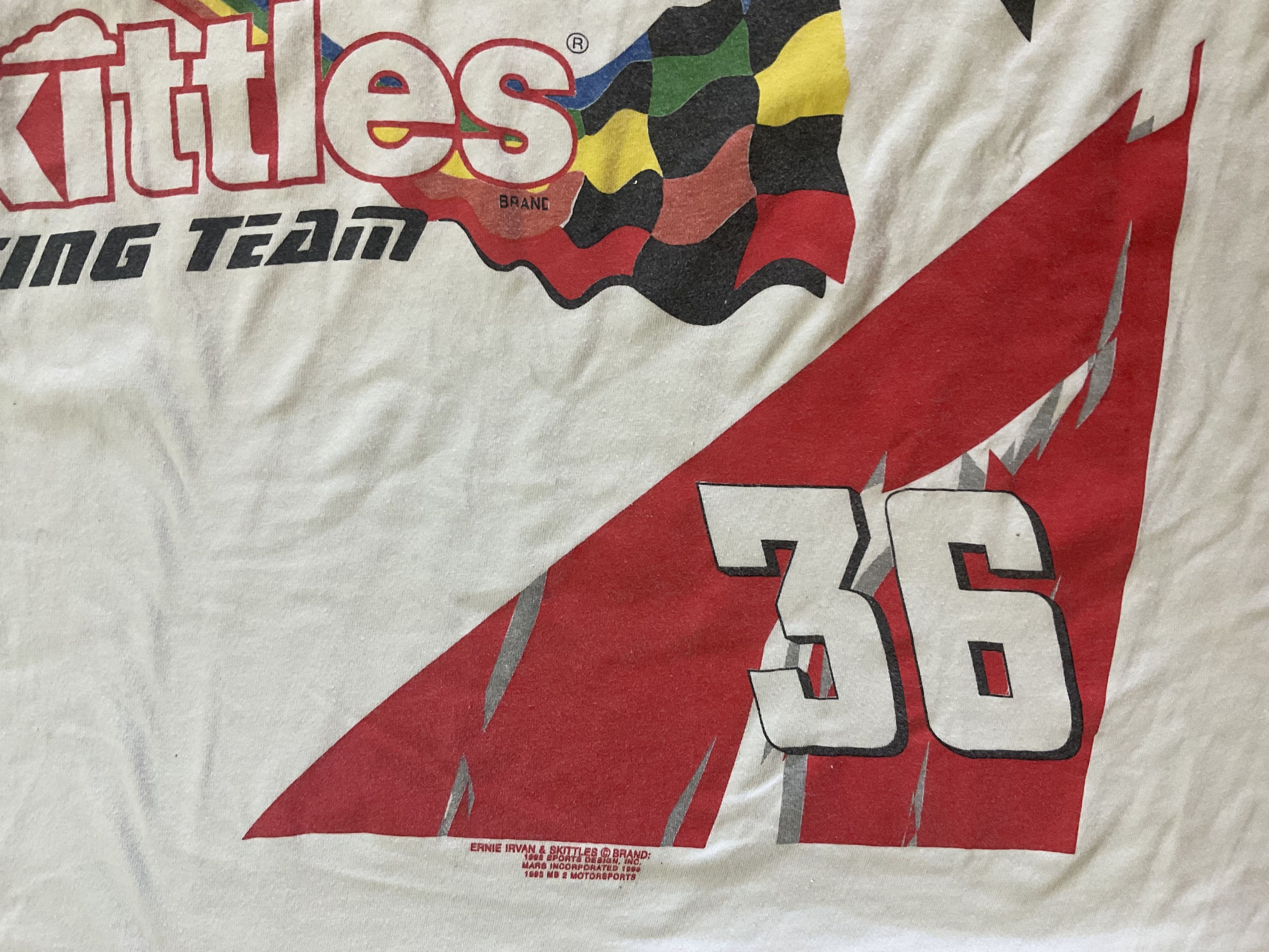 NASCAR Vintage 1998 Ernie Irvan #36 Skittles Racing Team Tshirt Size US XL / EU 56 / 4 - 4 Thumbnail