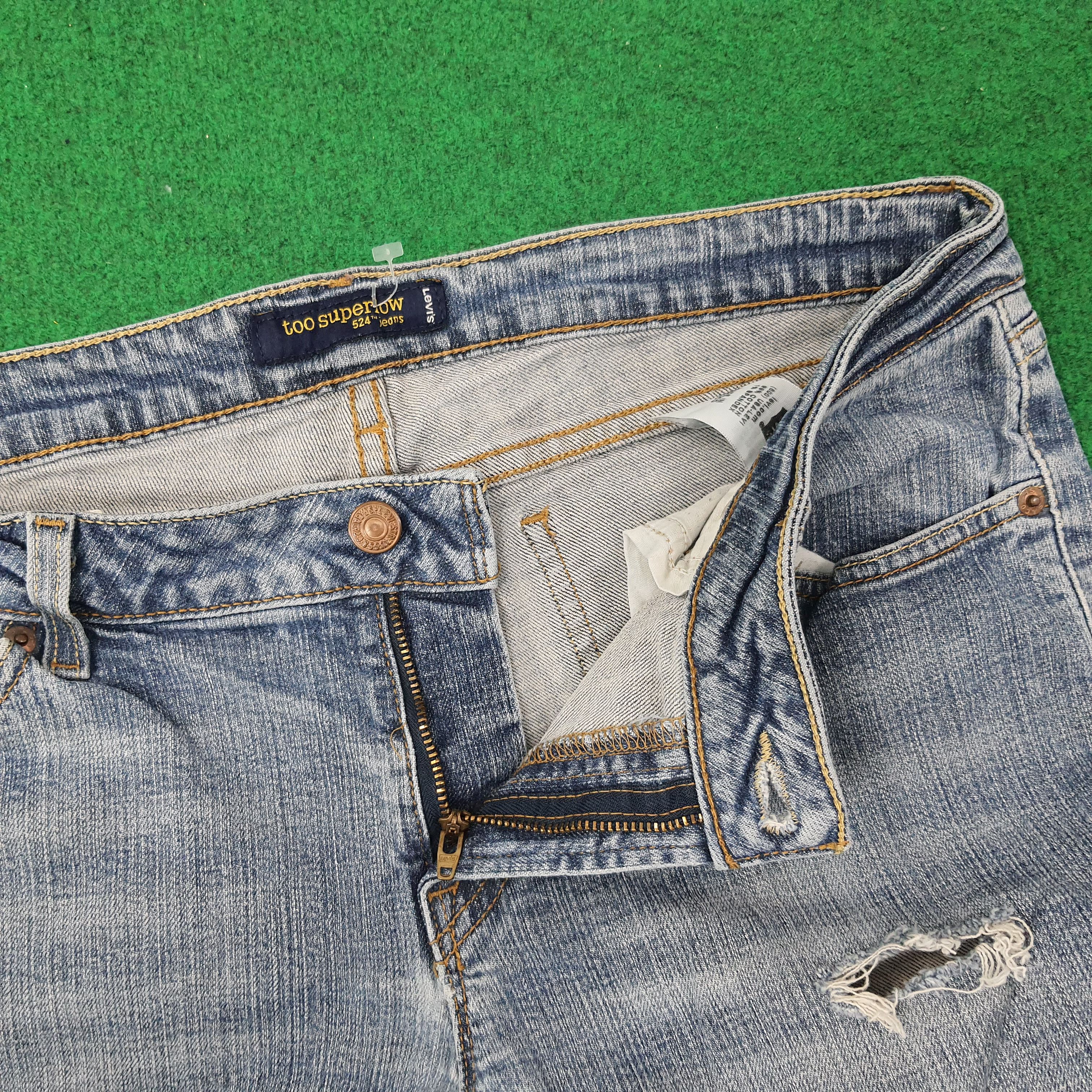 Levi's Vintage Levi's 524 Jeans Distressed Jeans C244N9 Size 35" - 6 Thumbnail