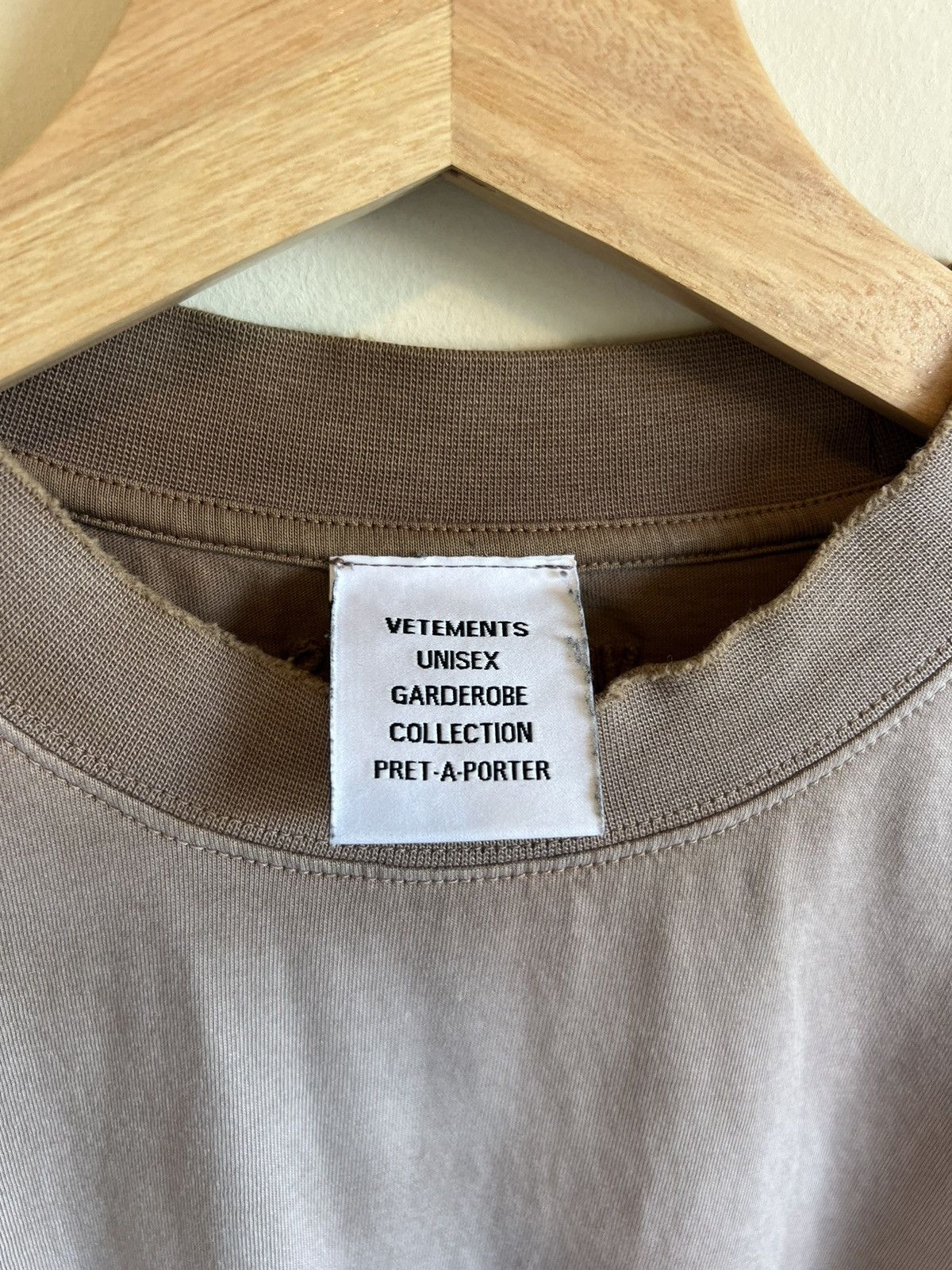 Vetements VETEMENTS Made on Earth Shirt Brown Gvaslavia Size US L / EU 52-54 / 3 - 4 Thumbnail