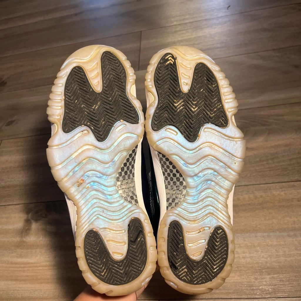 Jordan Brand Nike Air Jordan 11 Retro Low Emerald 528895-145 Men 8.5 Size US 8.5 / EU 41-42 - 7 Thumbnail