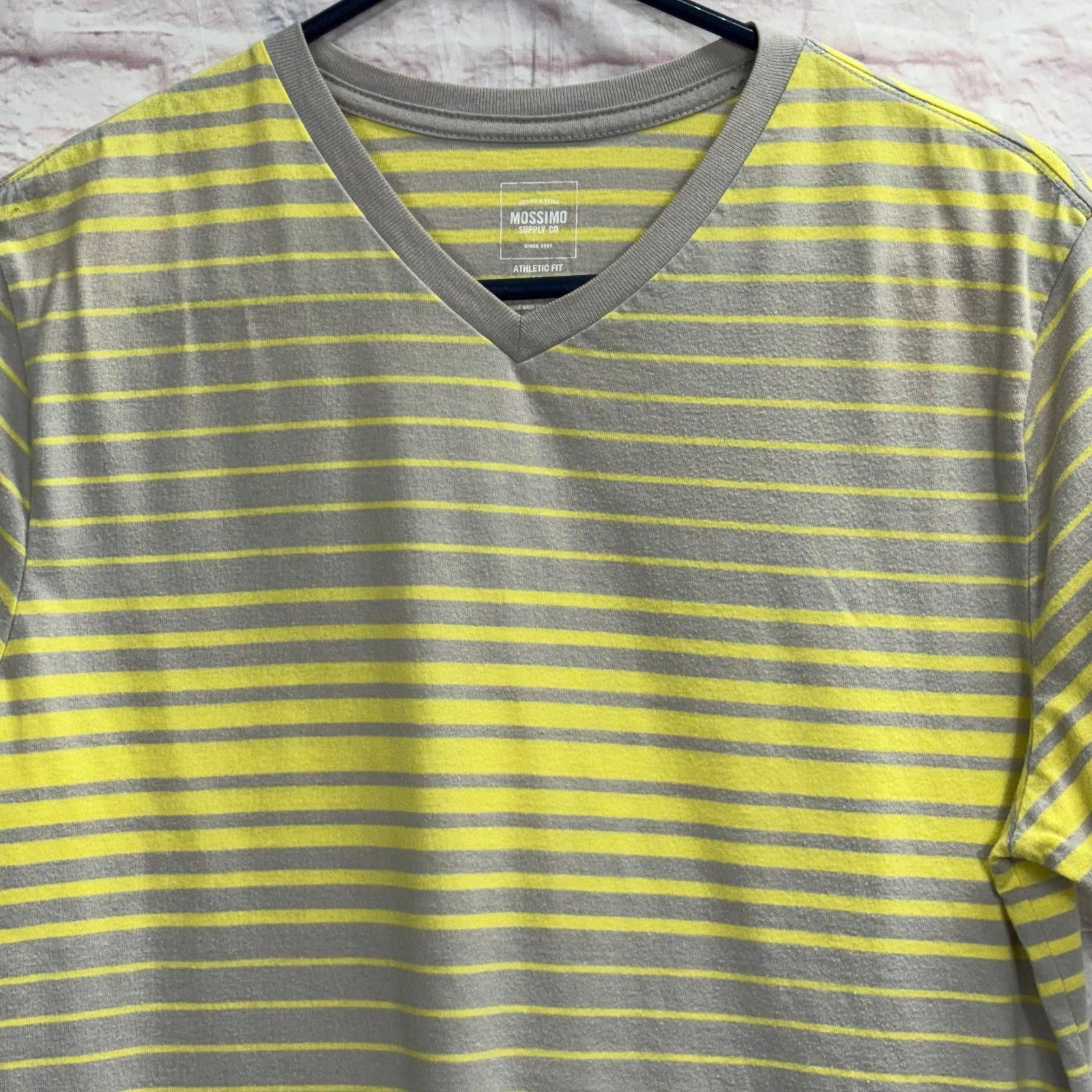 Mossimo Mossimo Supply Co Athletic Fit Striped V-Neck T-Shirt Small Size US S / EU 44-46 / 1 - 2 Thumbnail
