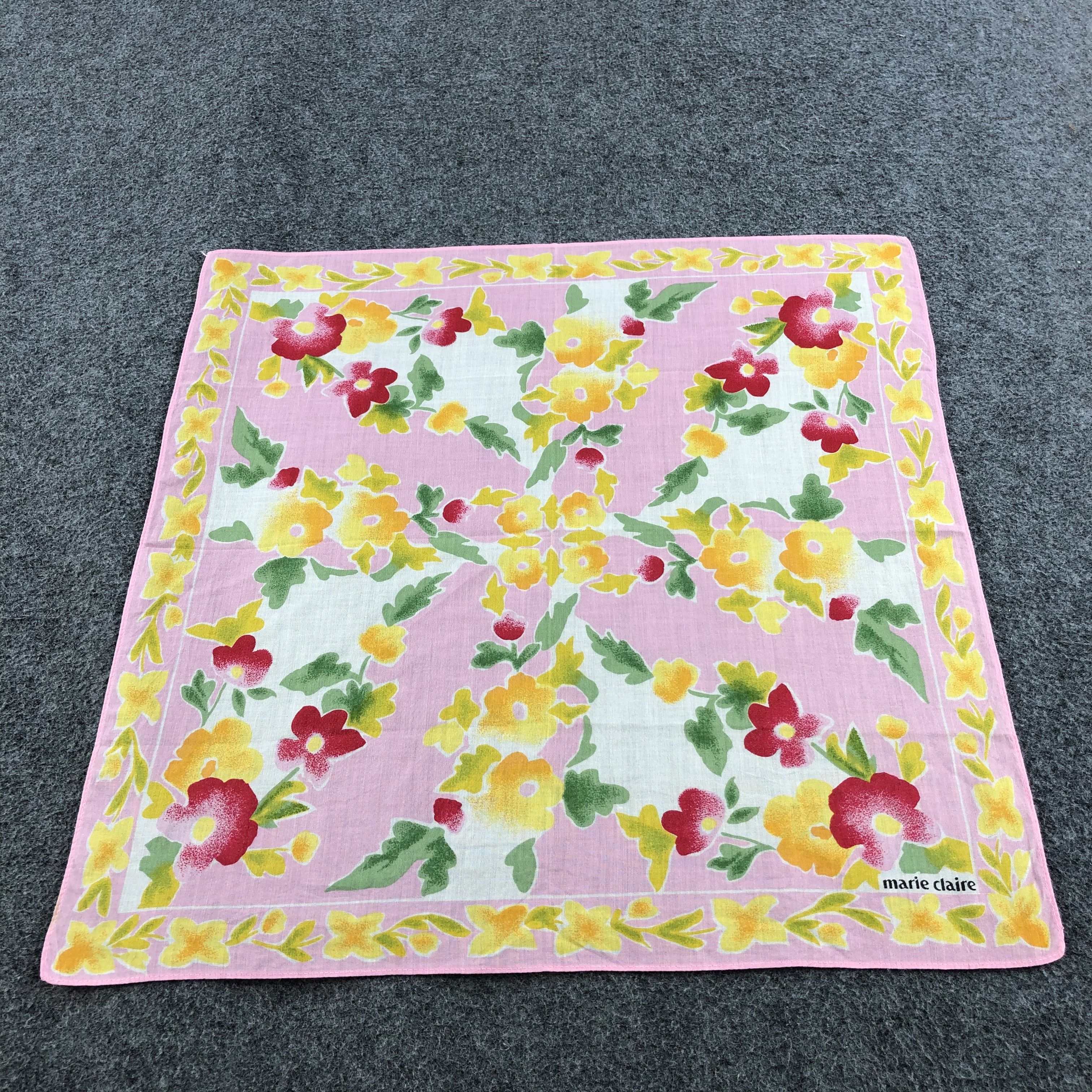 Vintage Marie Claire Handkerchief Neckerchief Bandana H1361 Size ONE SIZE - 2 Thumbnail