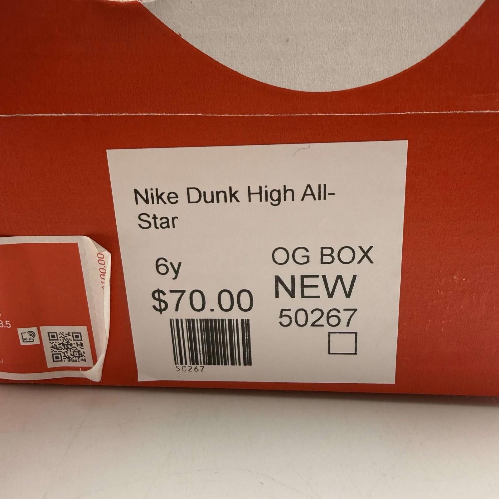 Nike Nike Dunk High SE (GS) Barely Green/Black 6Y New with Box Size US 6 / EU 39 - 8 Thumbnail
