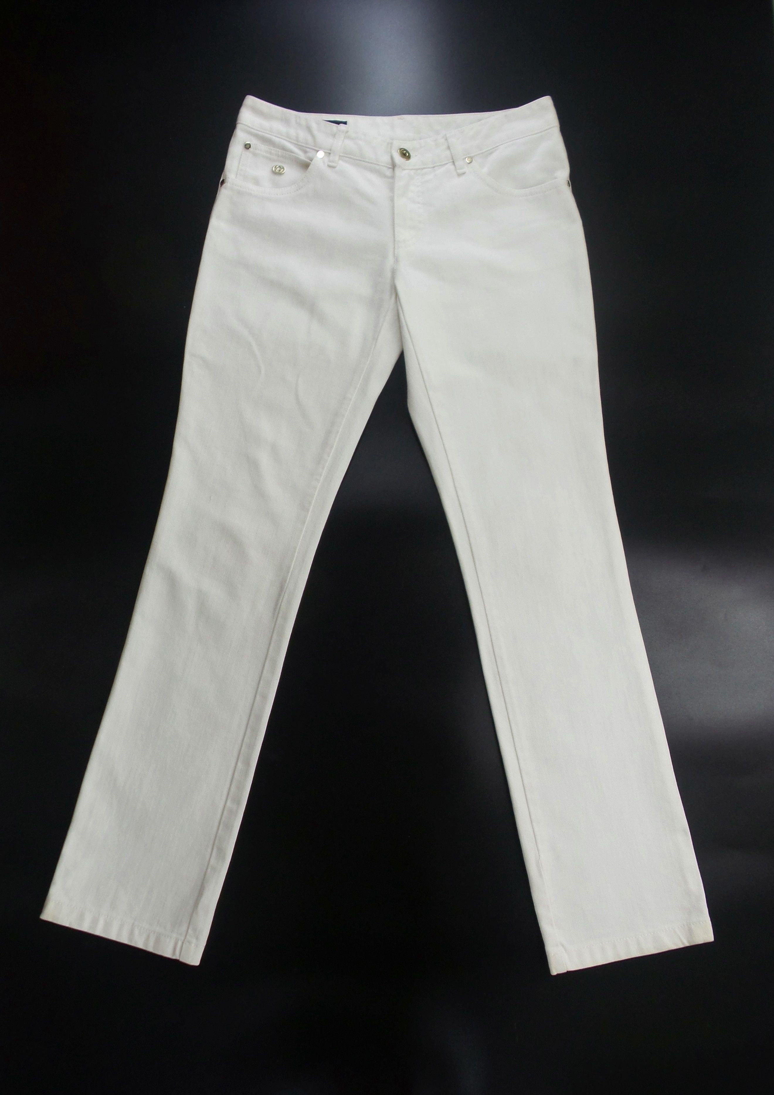 Gucci FOR HER Gucci Italy Plain White Jeans W15xL39 Size 30" / US 8 / IT 44 - 1 Thumbnail