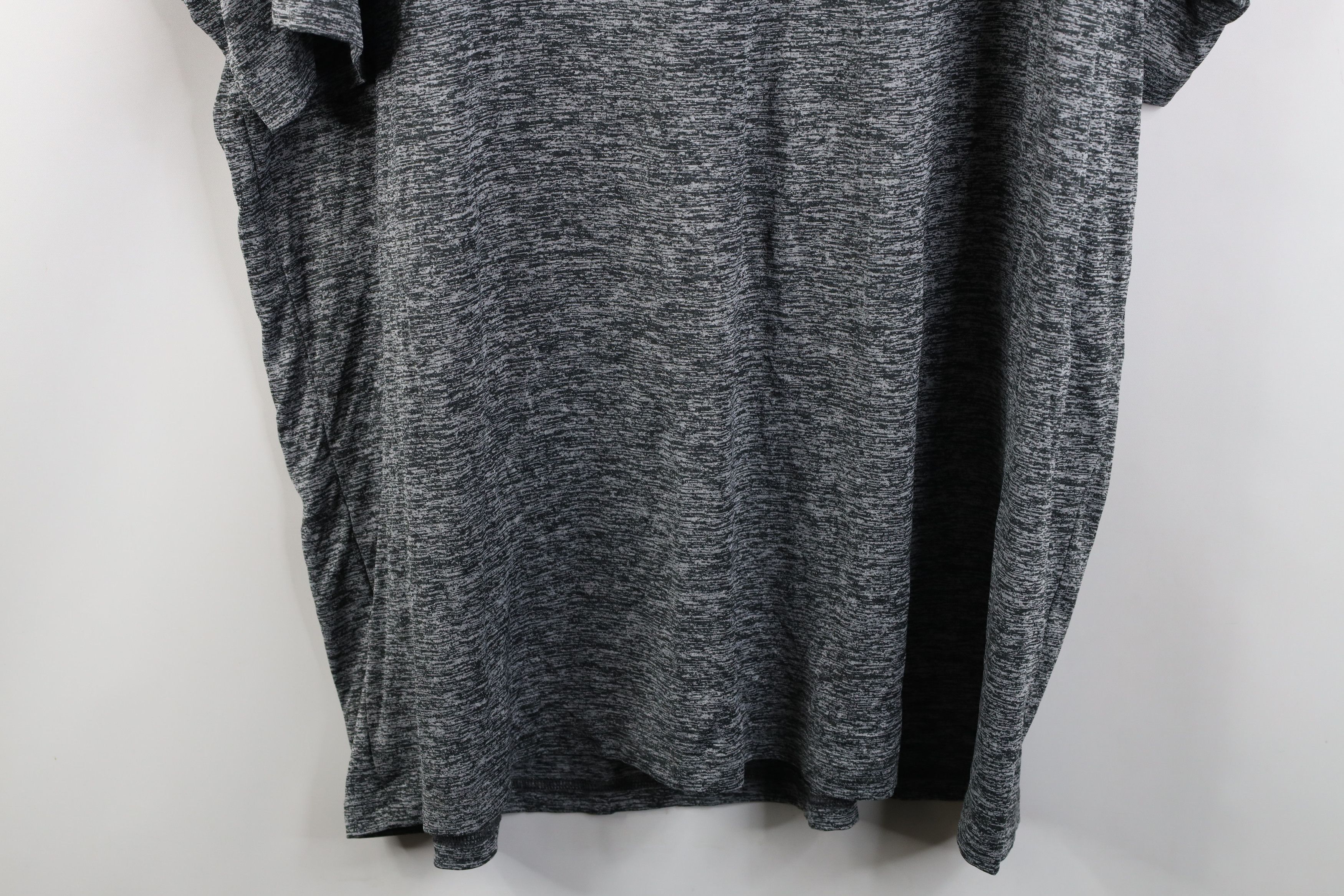 Under Armour Under Armour University of Wisconsin Football T-Shirt Gray Size US XXL / EU 58 / 5 - 12 Thumbnail