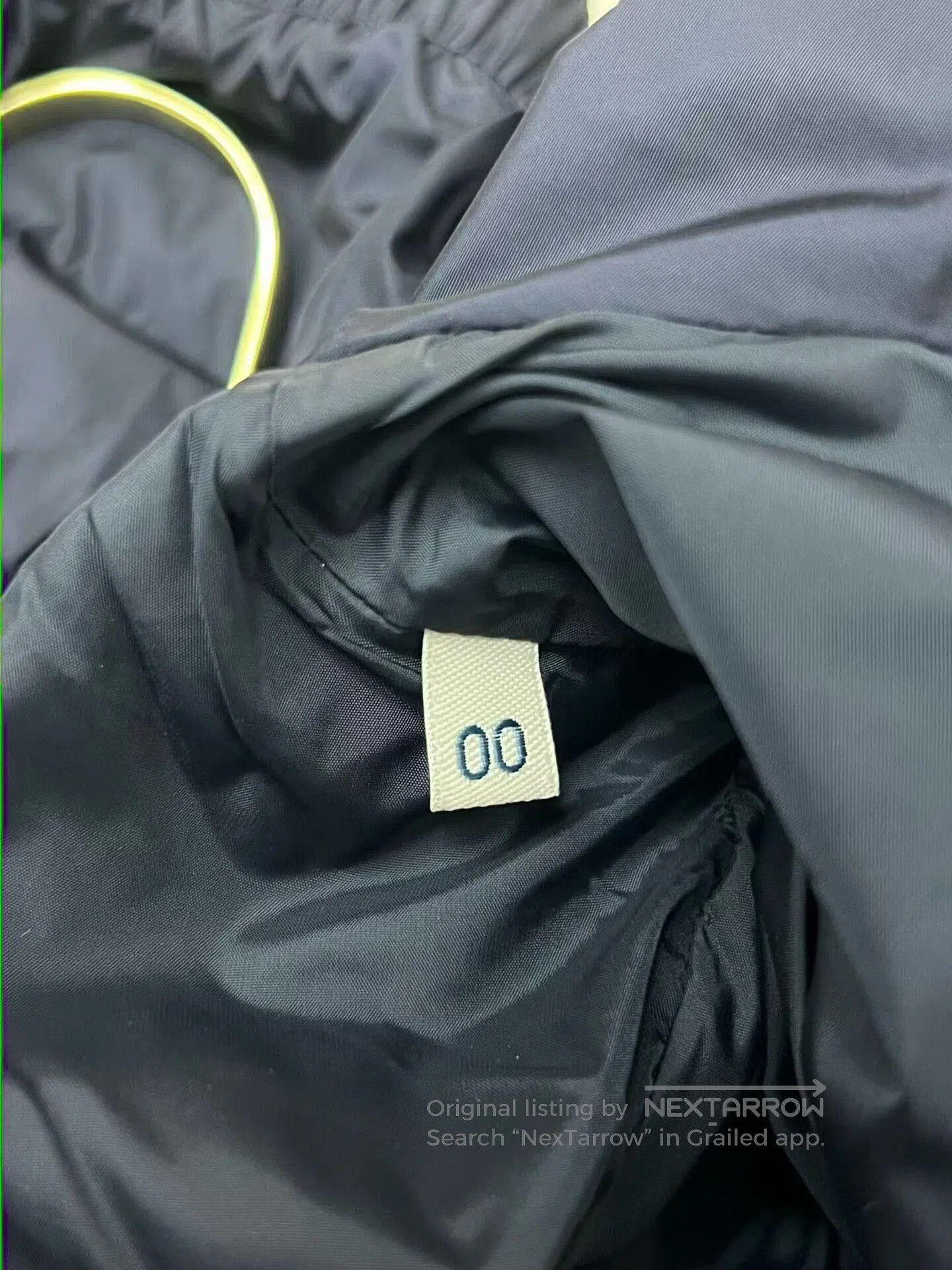 Moncler Classic Moncler Waist-Defining Down Jacket. Size XS / US 0-2 / IT 36-38 - 9 Thumbnail
