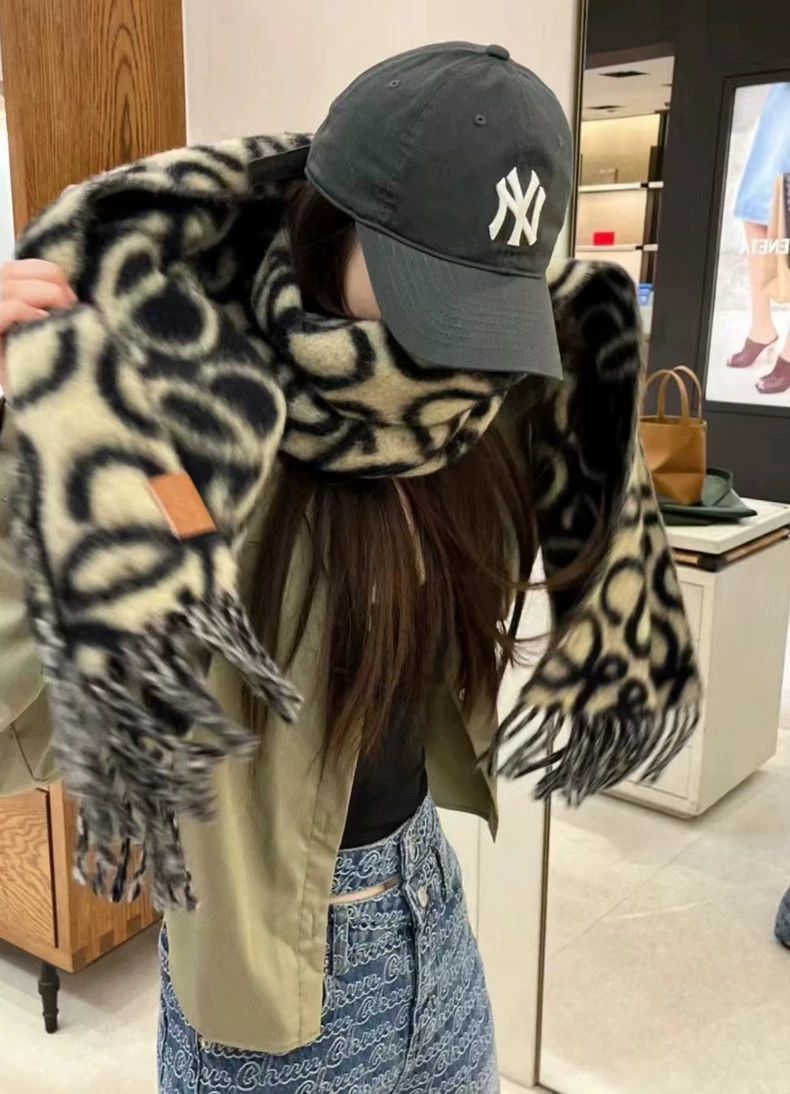 Loewe LOEWE Goat hair double-sided logo scarf Size ONE SIZE - 5 Thumbnail