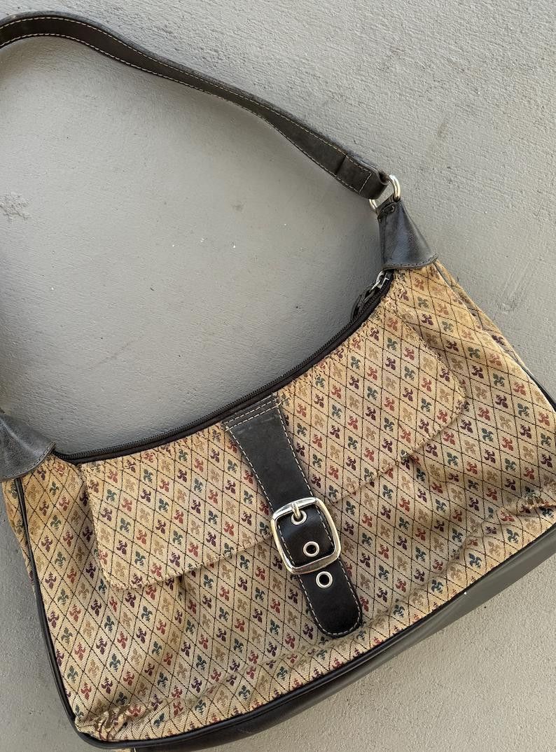 Designer Liz Claiborne Crazy Horse Shoulder Bag Size ONE SIZE - 1 Thumbnail