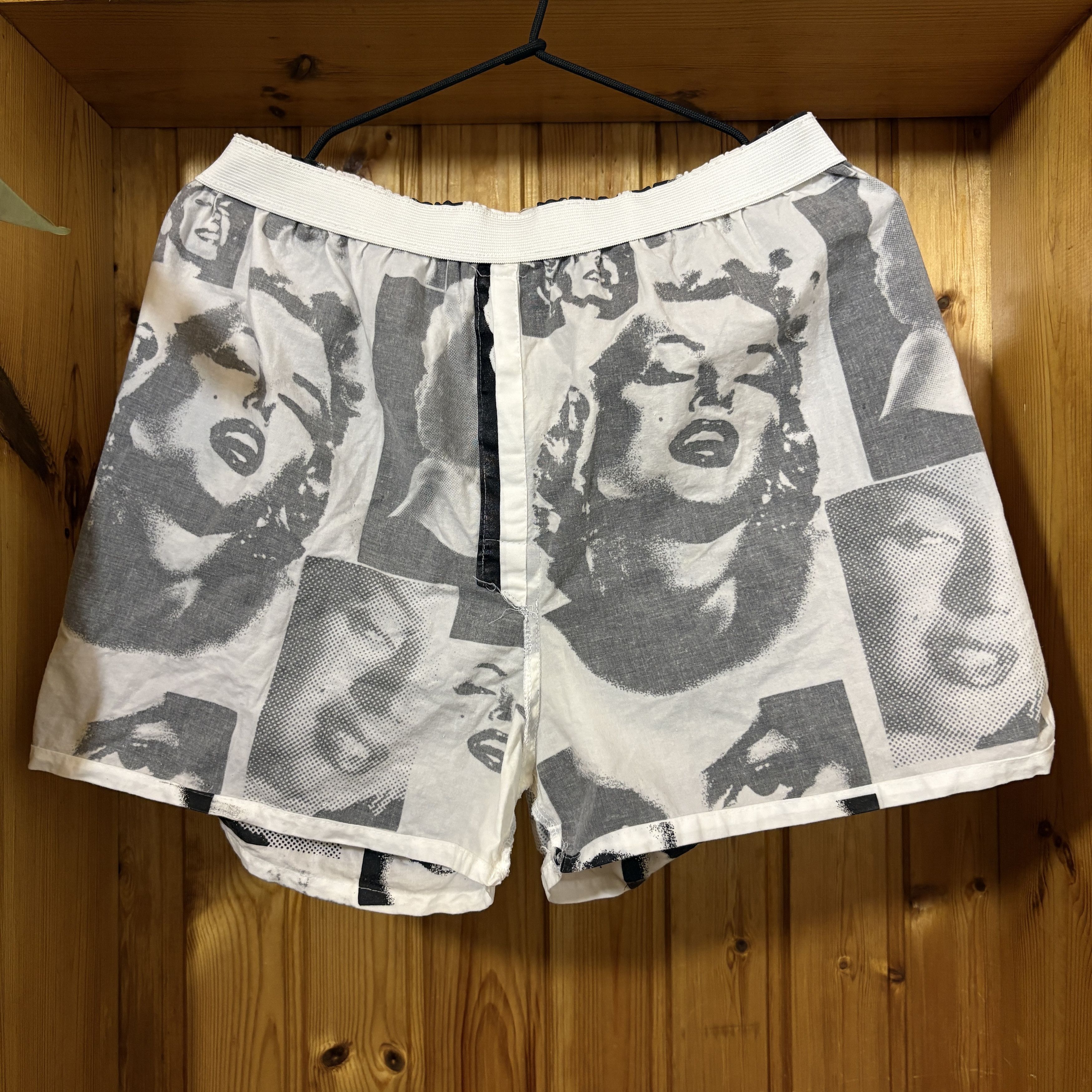 Vintage Vintage 1991 Marilyn Monroe All Over Print Boxer Shirts Size 36 - 17 Thumbnail