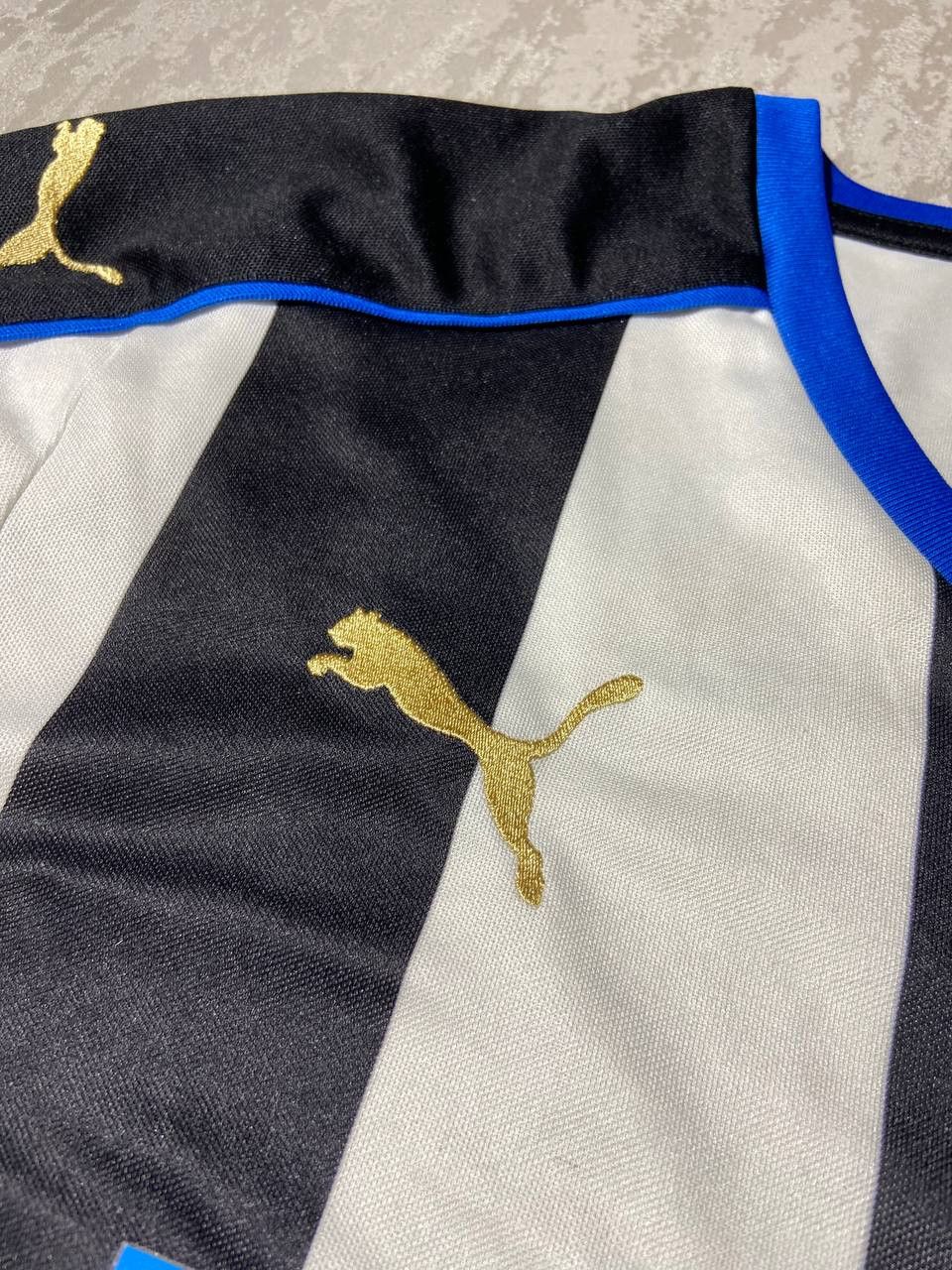 Puma Newcastle United FC 2015 Home Football Shirt Soccer Jersey Size US M / EU 48-50 / 2 - 5 Thumbnail