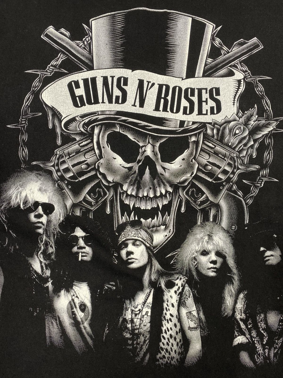 Guns N' Roses × Vintage Vintage 90 s Guns N' Roses Over Print Rock Band Tee Size US S / EU 44-46 / 1 - 11 Thumbnail