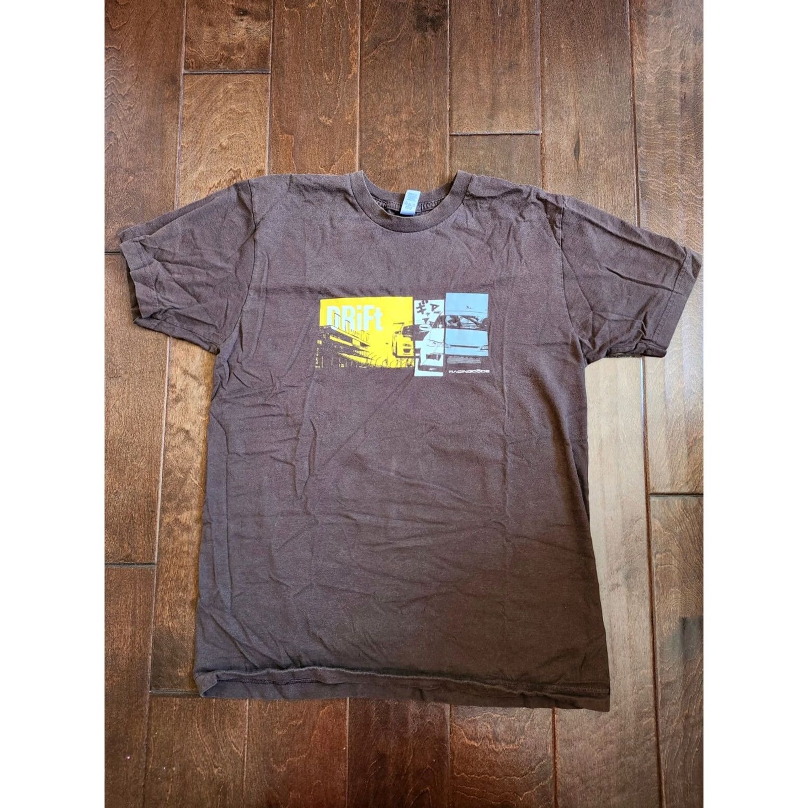 American Apparel American Apparel T-Shirt Mens Racing Code DRIFT Brown M Sz M Crew Neck Cotton All Seasons" Size US M / EU 48-50 / 2 - 2 Thumbnail