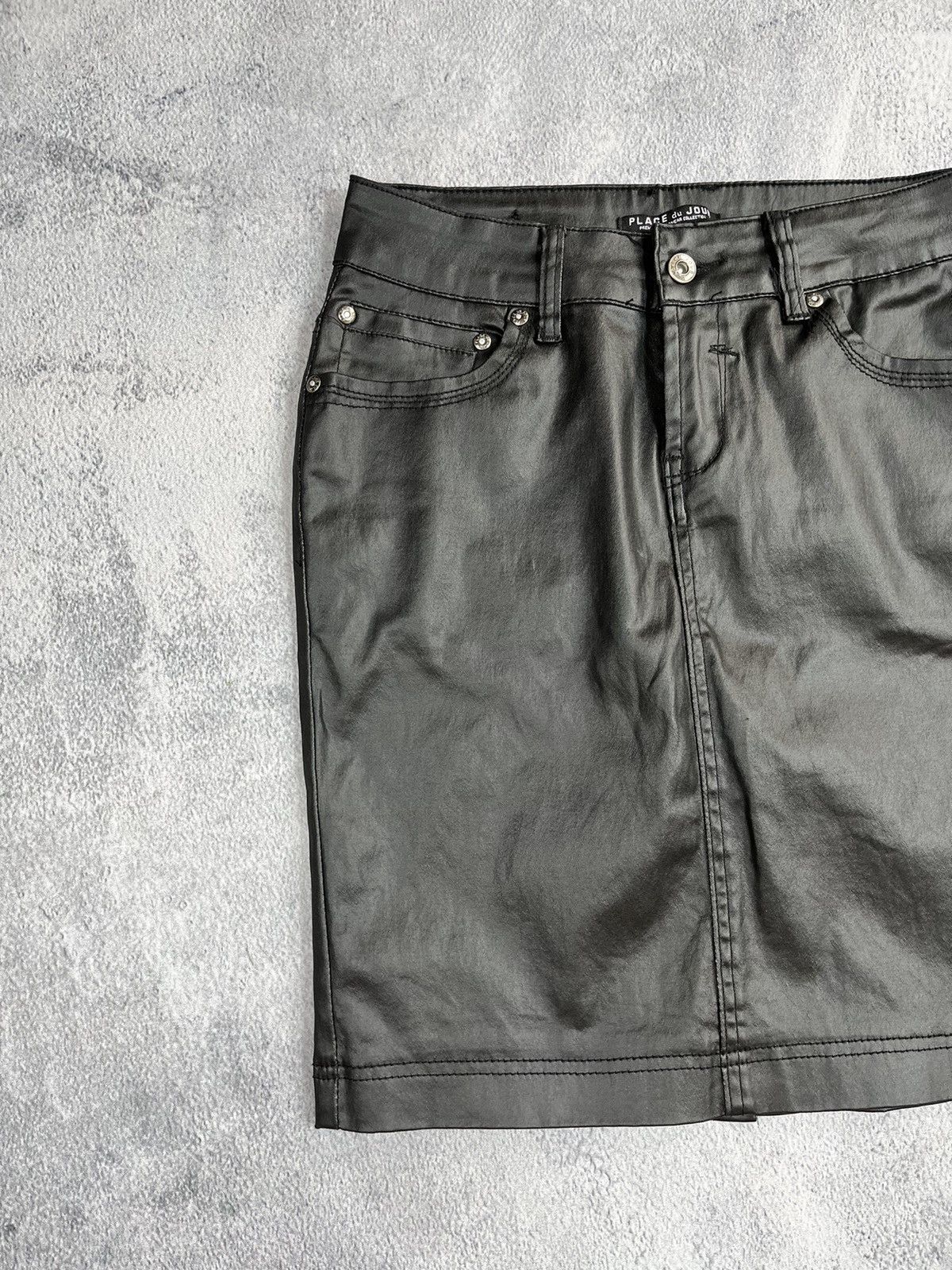 Vintage Vintage Y2K Japanese midi skirt waxed style size 27 Size 27" / US 4 / IT 40 - 2 Thumbnail