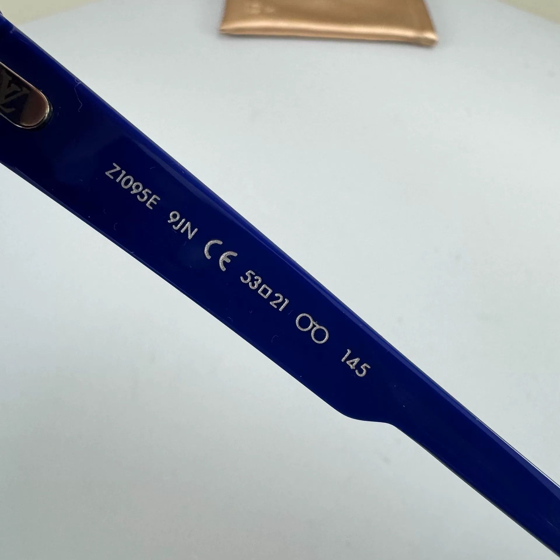 Louis Vuitton Louis Vuitton Outerspace Sunglasses Size ONE SIZE - 8 Thumbnail
