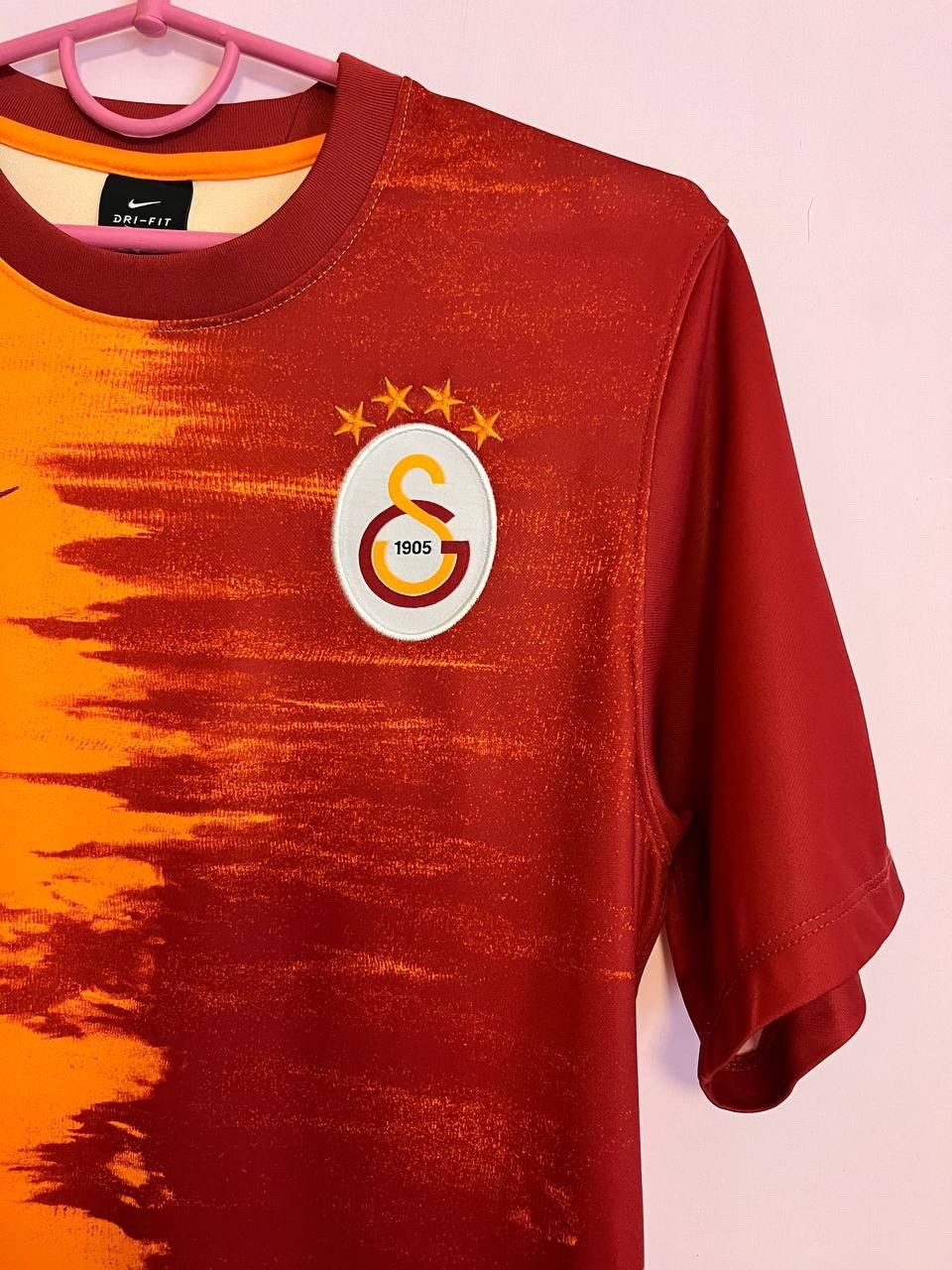 Nike Galatasaray 2015-2016 Home Football Soccer Jersey Nike Size US S / EU 44-46 / 1 - 3 Thumbnail
