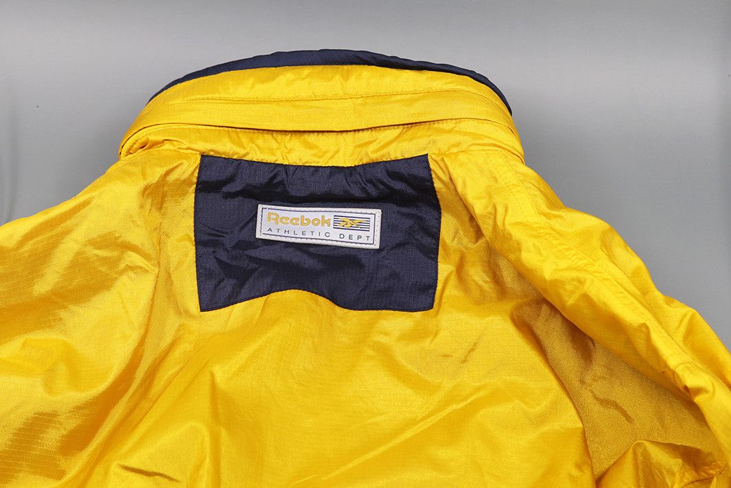 Reebok Vintage Reebok Anorak Jacket Yellow 90s Windbreaker Medium Size US M / EU 48-50 / 2 - 11 Thumbnail