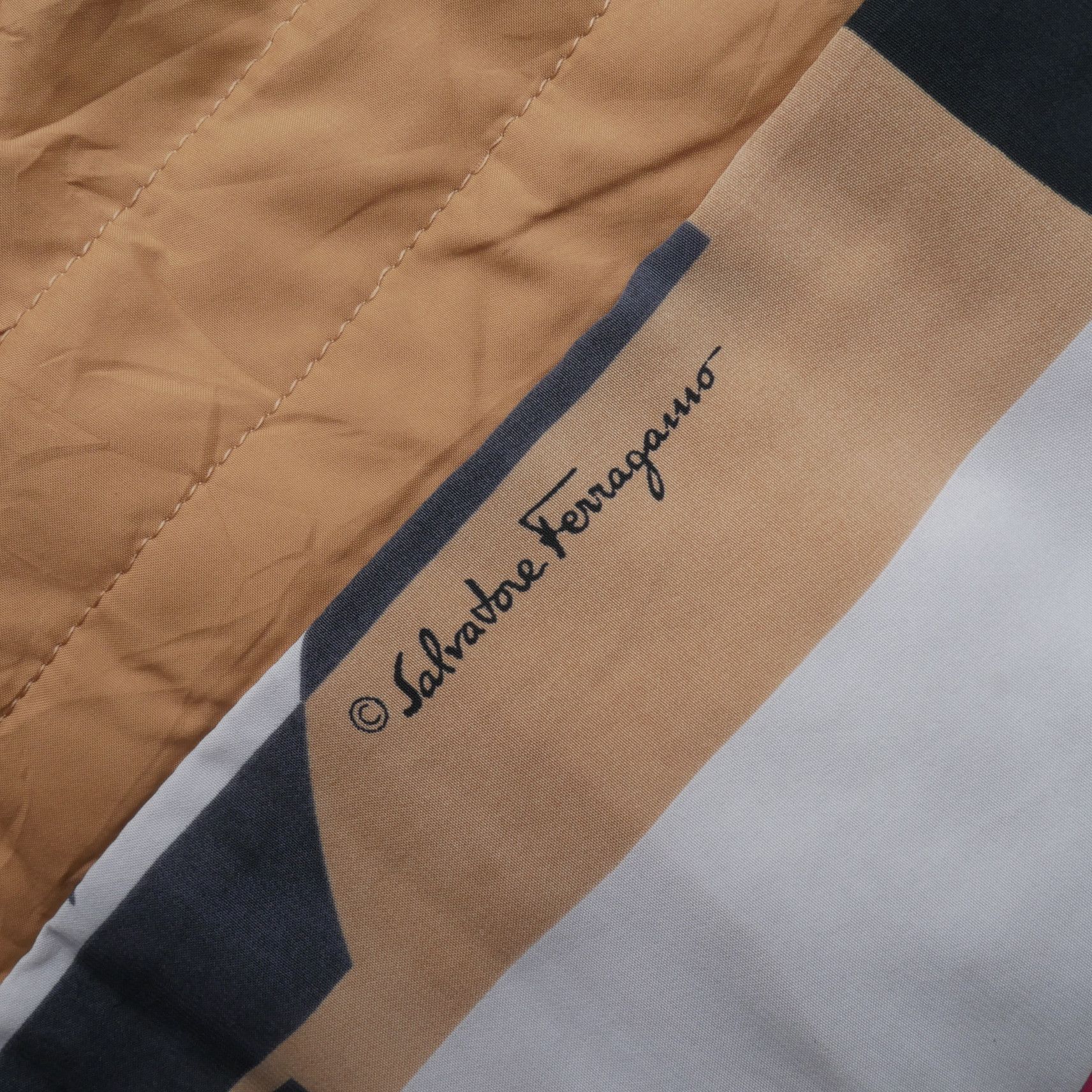 Salvatore Ferragamo Salvatore Ferragamo Padded Vest Vintage Made In Italy Size M / US 6-8 / IT 42-44 - 6 Thumbnail