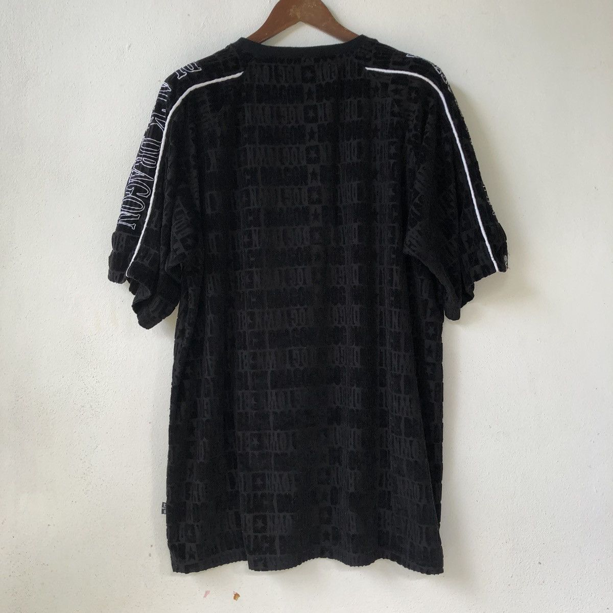 Dogtown DOG TOWN BLACK DRAGON Vintage Velour Embroidered Tee Size US XL / EU 56 / 4 - 5 Thumbnail