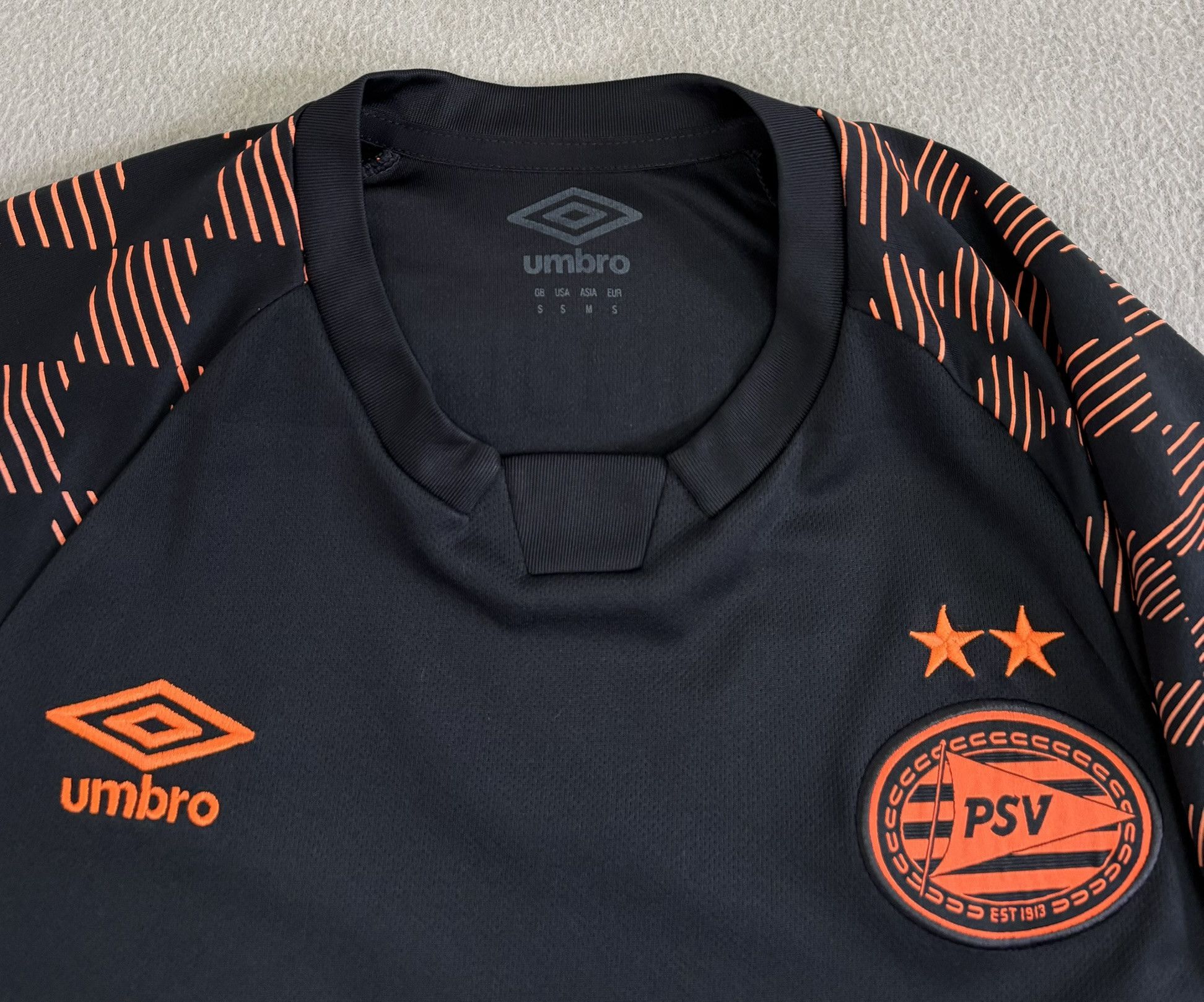 Umbro PSV Eindhoven 2019/2020 Umbro Football Jersey Size S Size US S / EU 44-46 / 1 - 14 Thumbnail